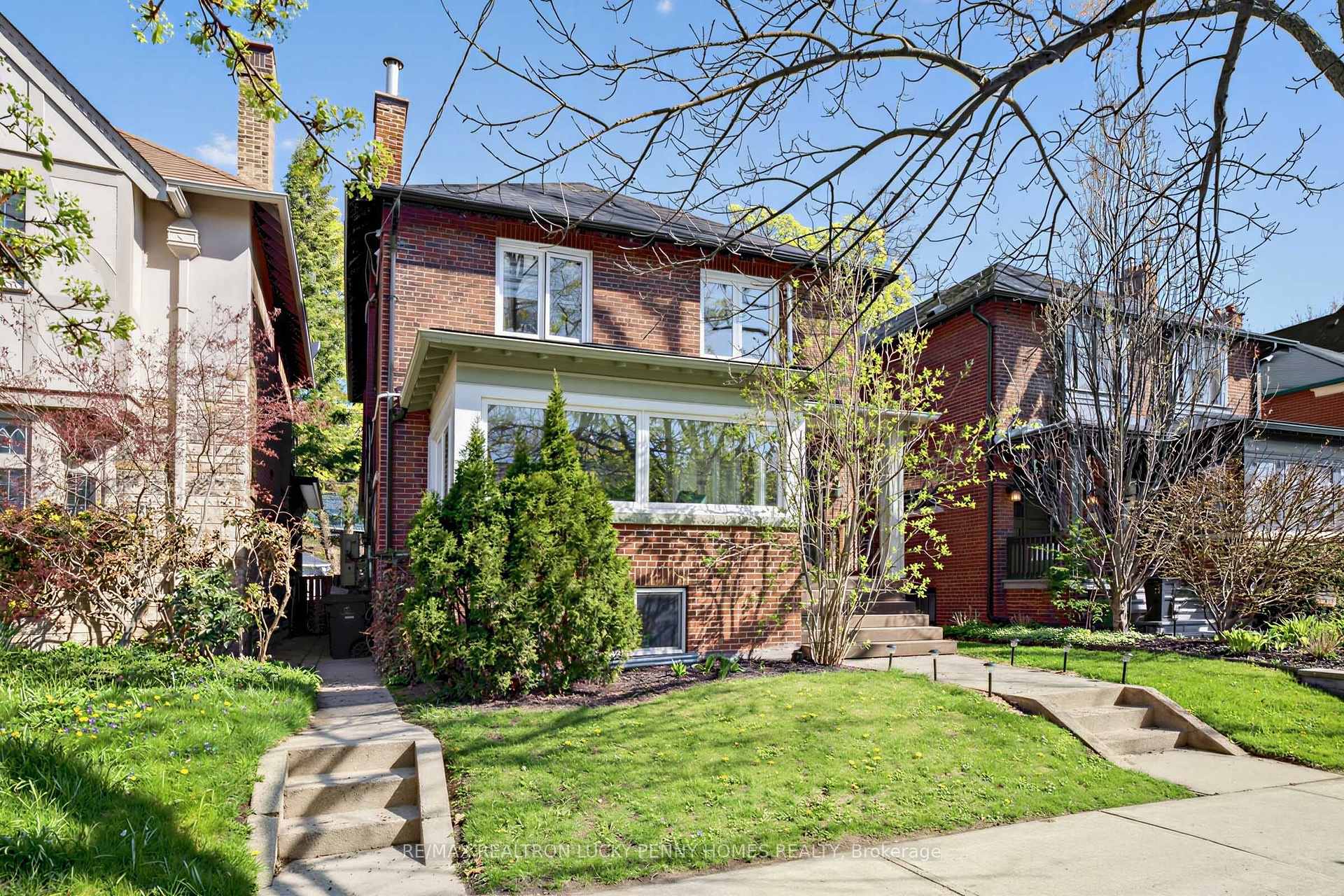 Photo 2 of 96 Whitehall Road, Toronto, Rosedale-Moore Park — HOMEH