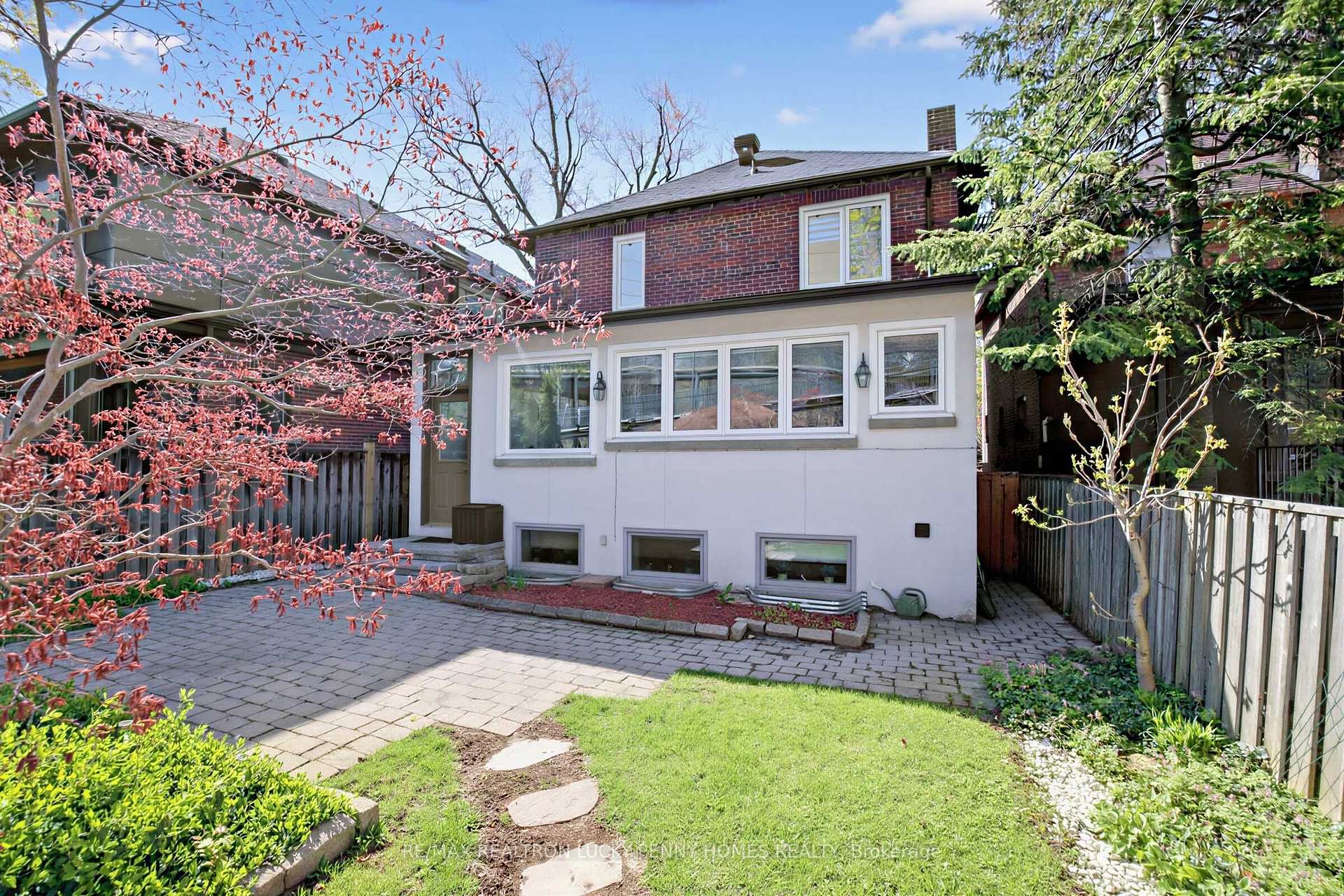 Photo 39 of 96 Whitehall Road, Toronto, Rosedale-Moore Park — HOMEH