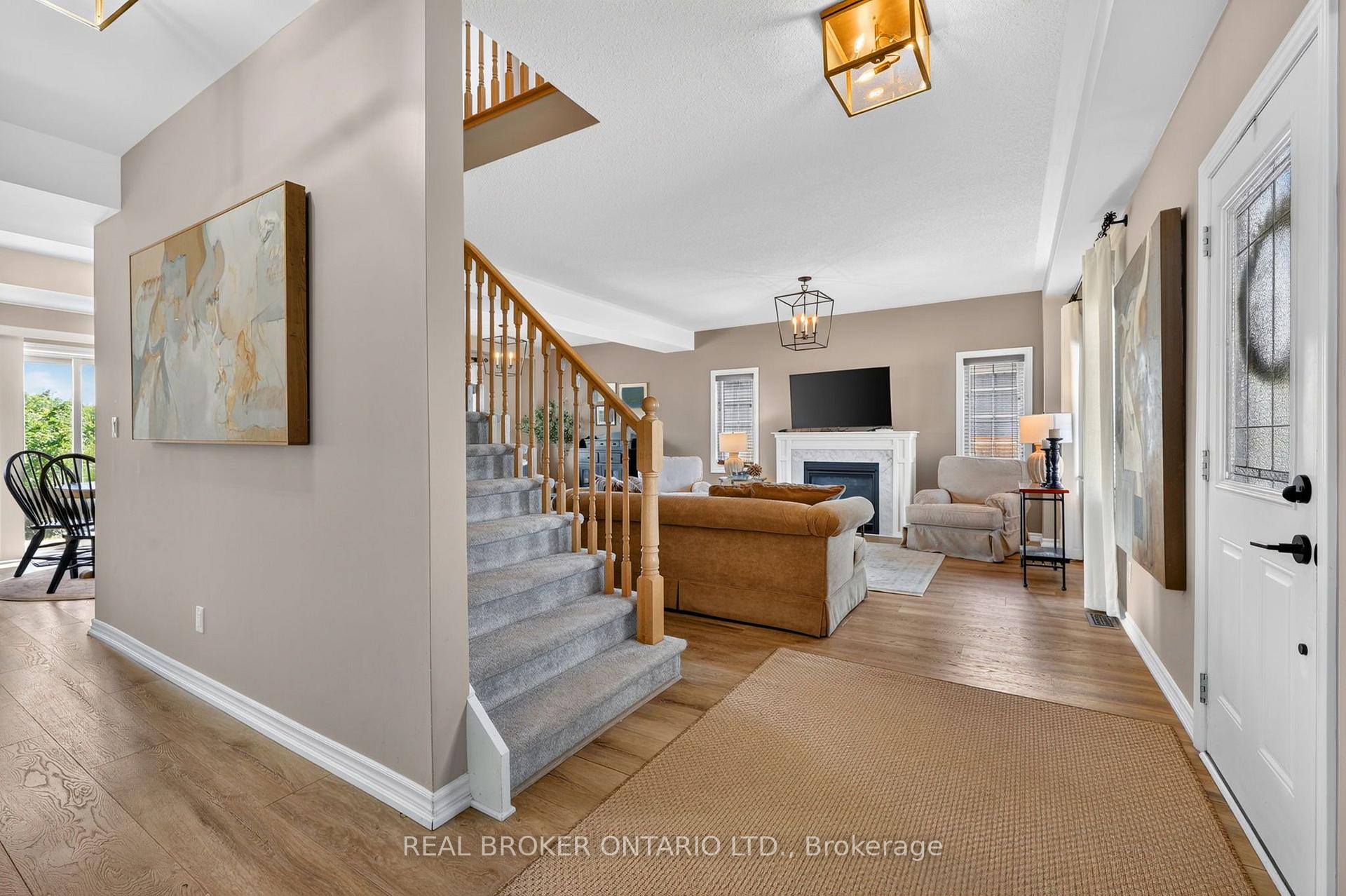 Photo 6 of 36 Beverly Street, Springwater, Elmvale — HOMEH