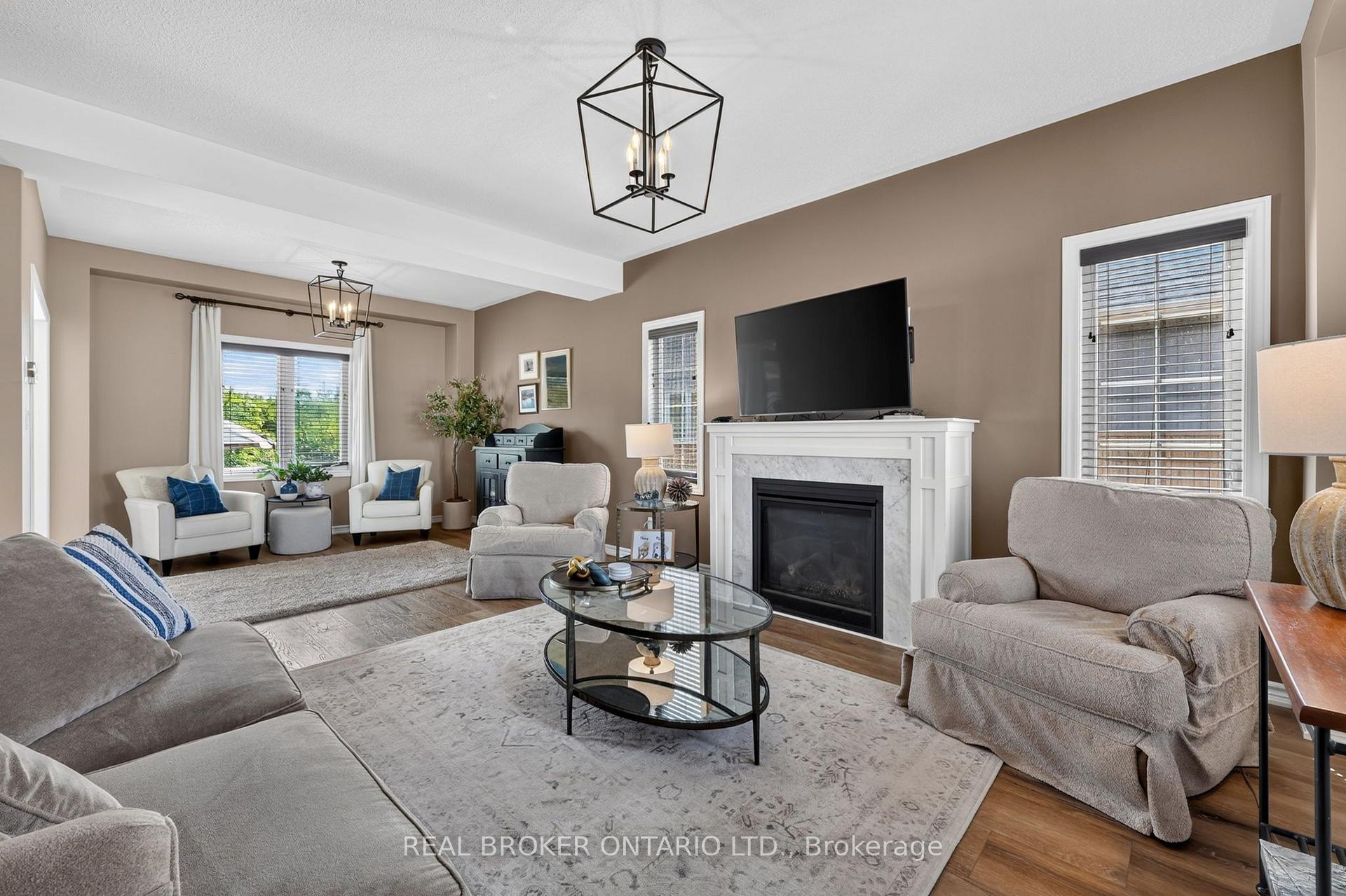 Photo 11 of 36 Beverly Street, Springwater, Elmvale — HOMEH
