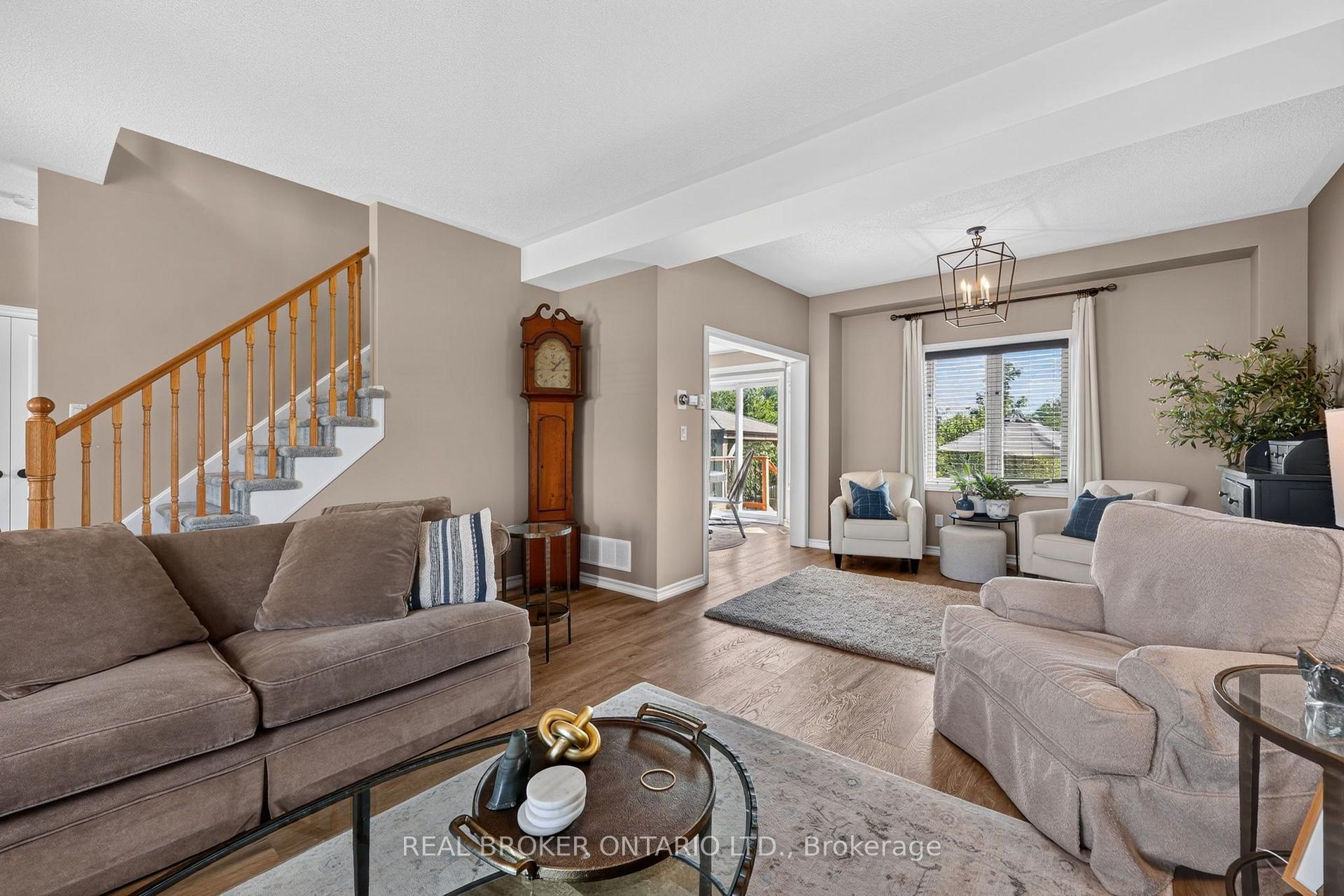 Photo 12 of 36 Beverly Street, Springwater, Elmvale — HOMEH