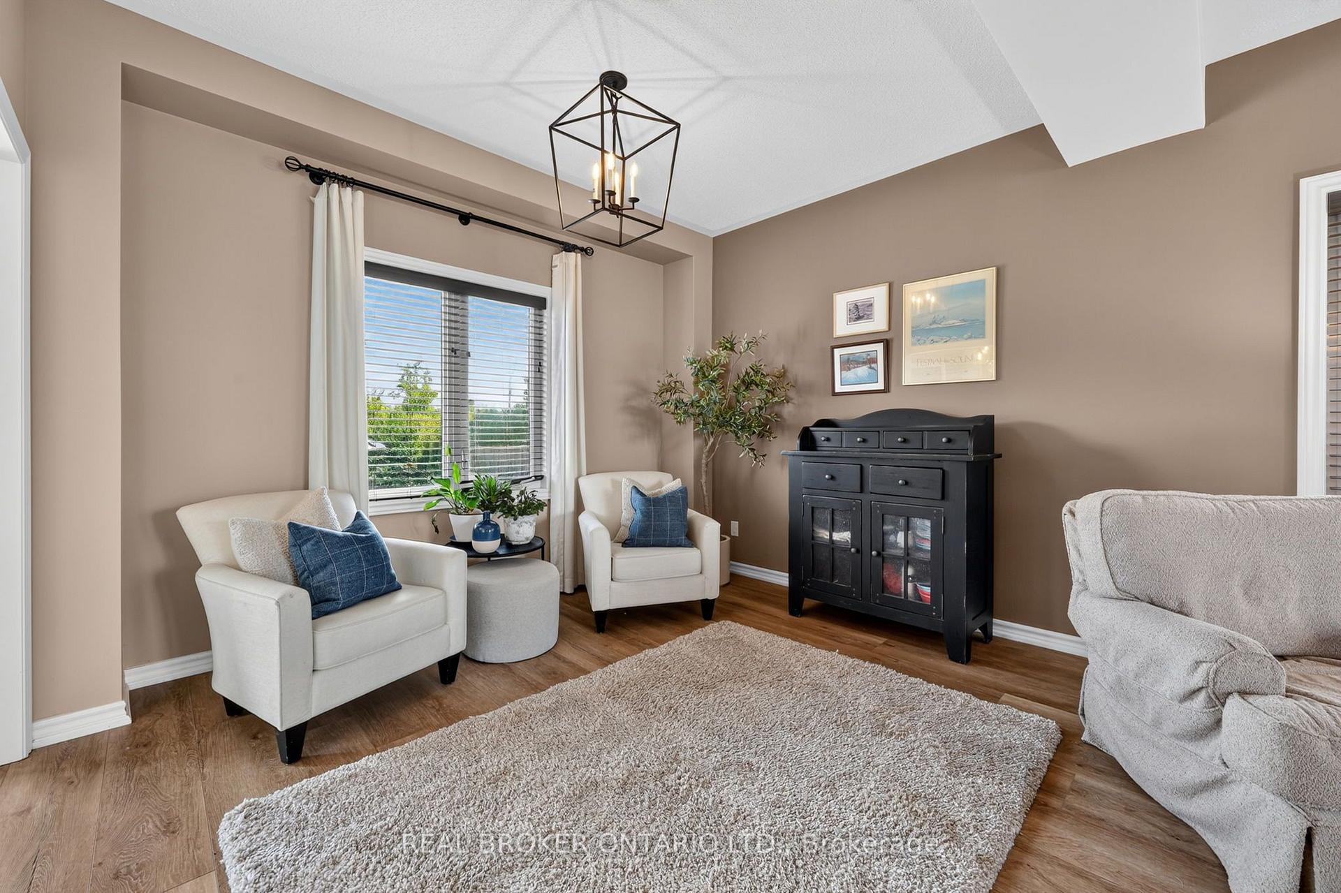 Photo 15 of 36 Beverly Street, Springwater, Elmvale — HOMEH