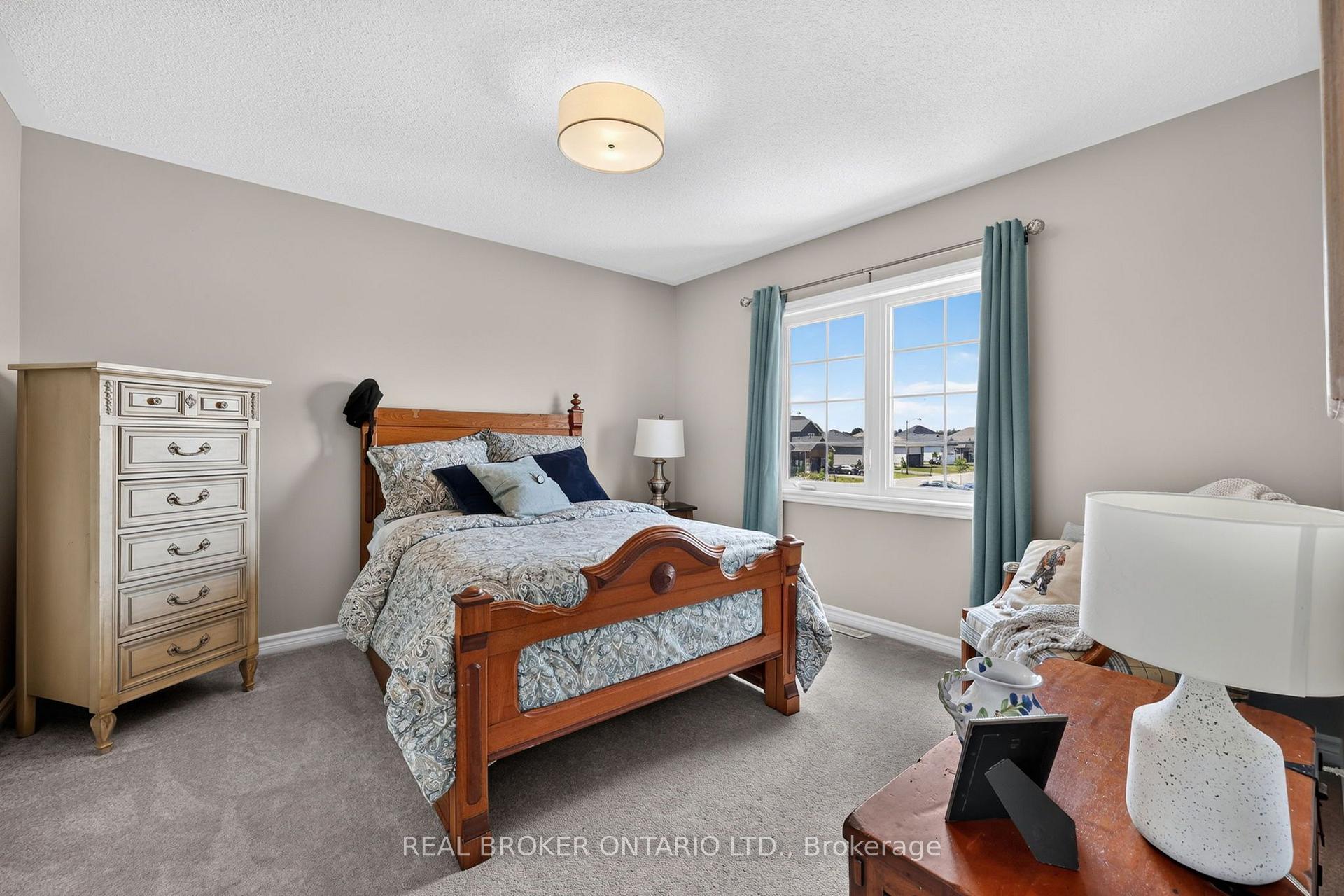 Photo 23 of 36 Beverly Street, Springwater, Elmvale — HOMEH