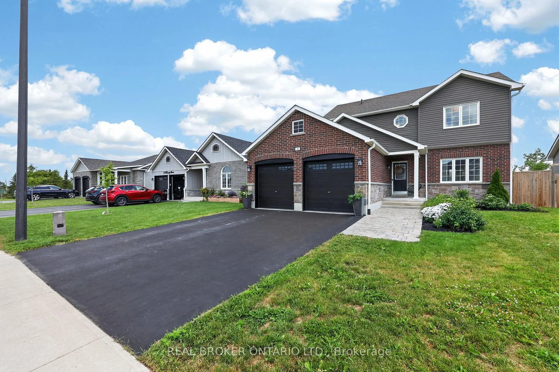 Photo 5 of 36 Beverly Street, Springwater, Elmvale — HOMEH