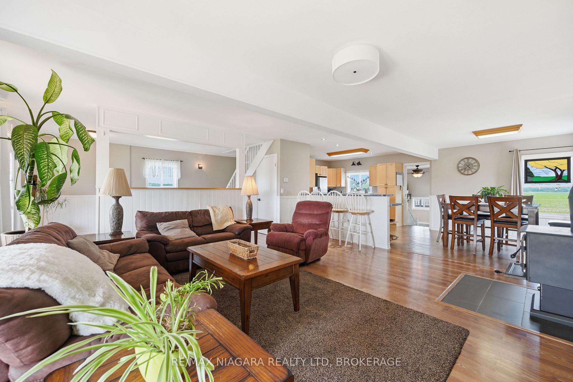 Photo 10 of 3353 Miller Road, Port Colborne, Bethel — HOMEH