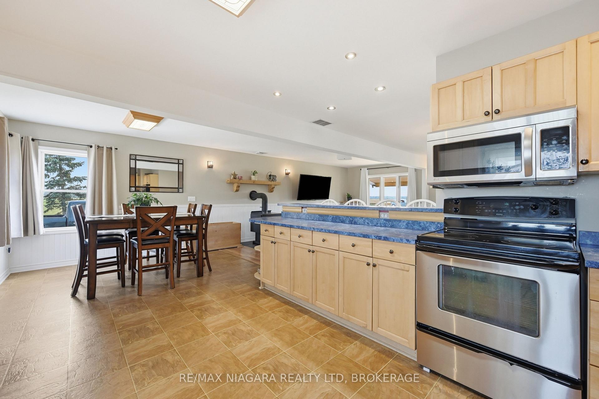 Photo 15 of 3353 Miller Road, Port Colborne, Bethel — HOMEH