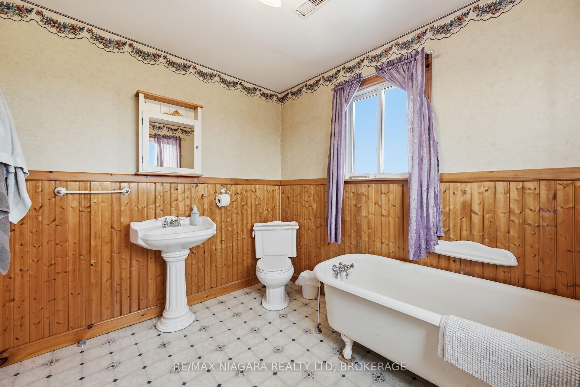 Photo 21 of 3353 Miller Road, Port Colborne, Bethel — HOMEH