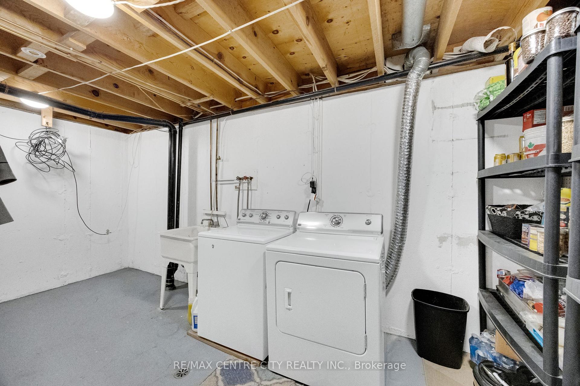 Photo 38 of 27 Bartlett Crescent, London, South M — HOMEH