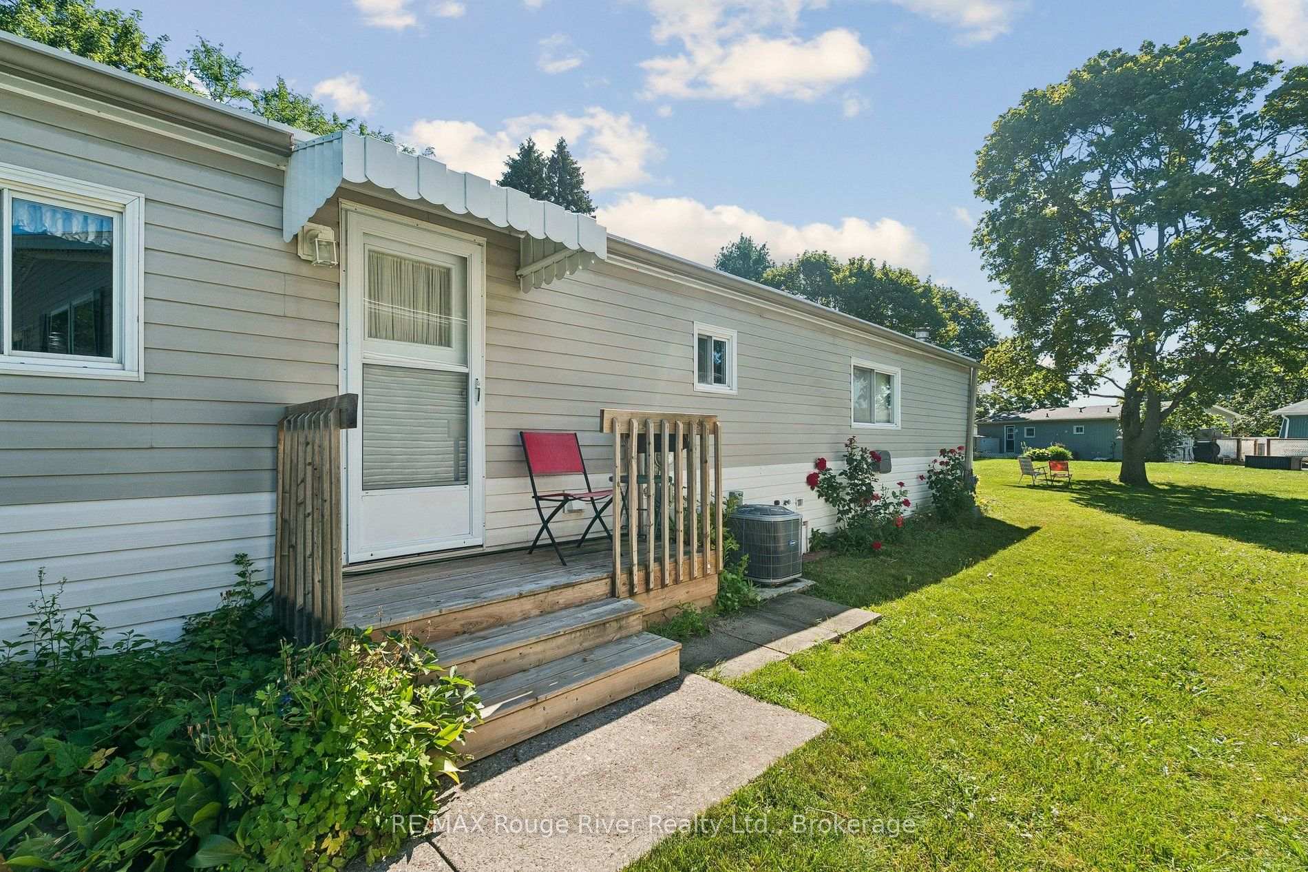 Photo 34 of 35 Hawthorne Drive, Innisfil, Rural Innisfil — HOMEH