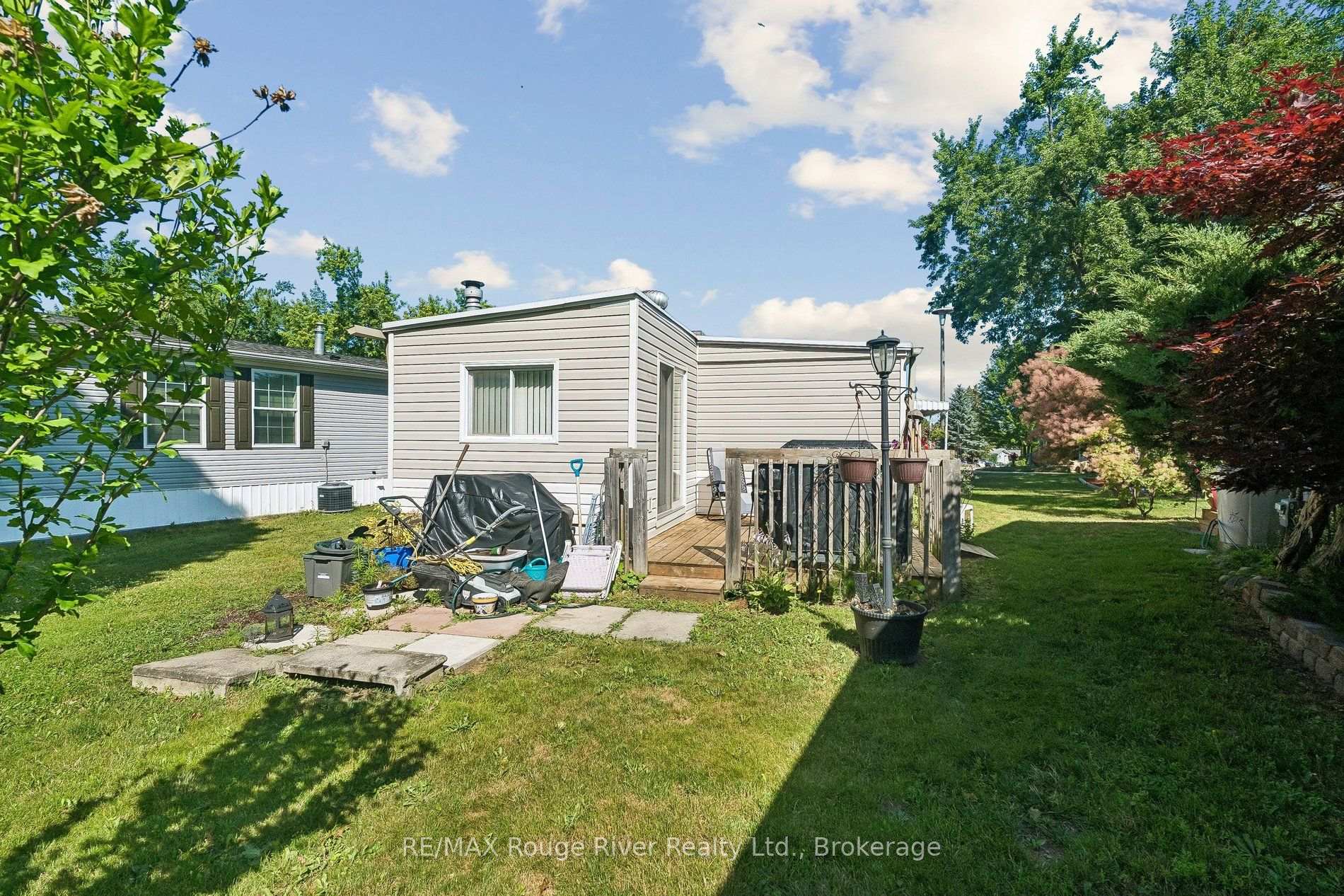 Photo 37 of 35 Hawthorne Drive, Innisfil, Rural Innisfil — HOMEH