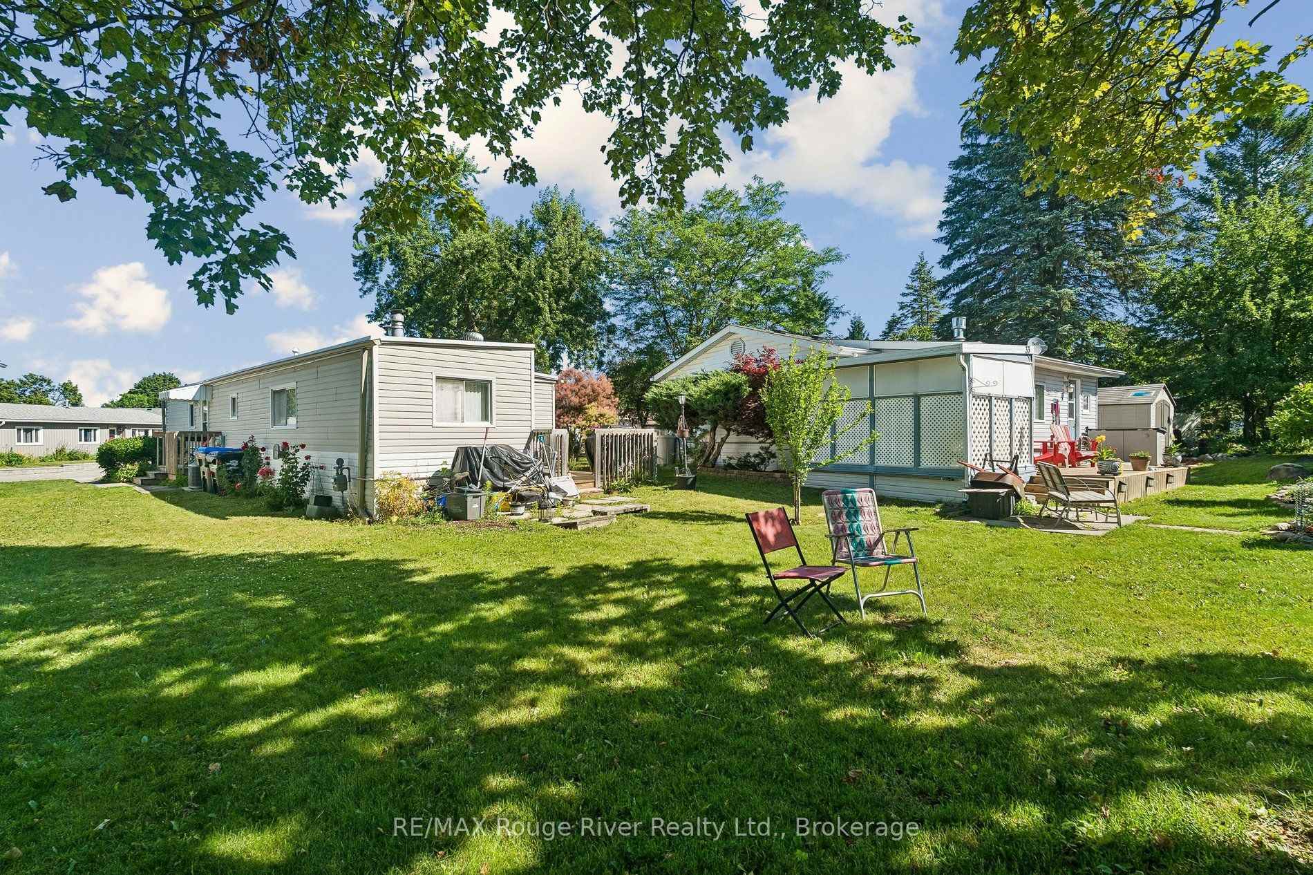 Photo 38 of 35 Hawthorne Drive, Innisfil, Rural Innisfil — HOMEH
