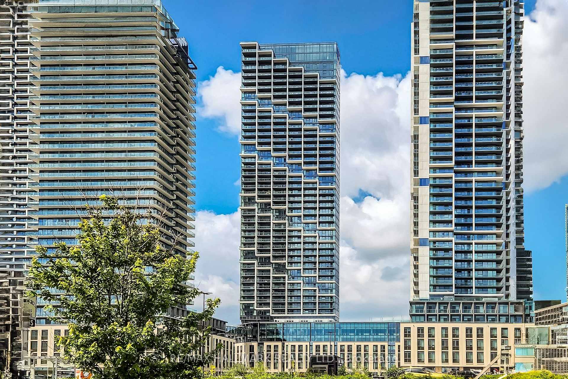 Photo 1 of Unit 517, 1000 Portage Parkway E, Vaughan, Vaughan Corporate Centre — HOMEH