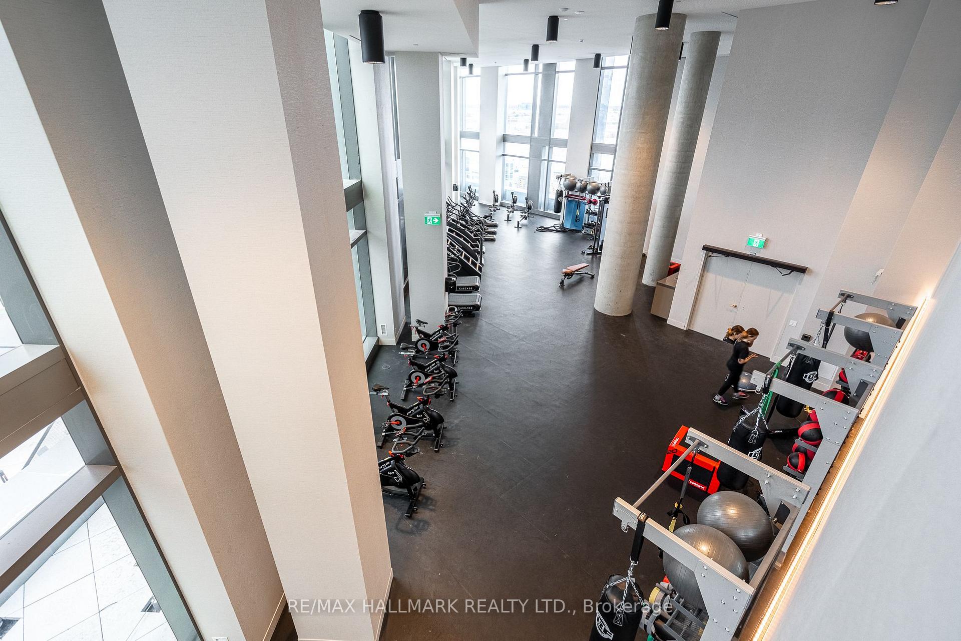 Photo 7 of Unit 517, 1000 Portage Parkway E, Vaughan, Vaughan Corporate Centre — HOMEH