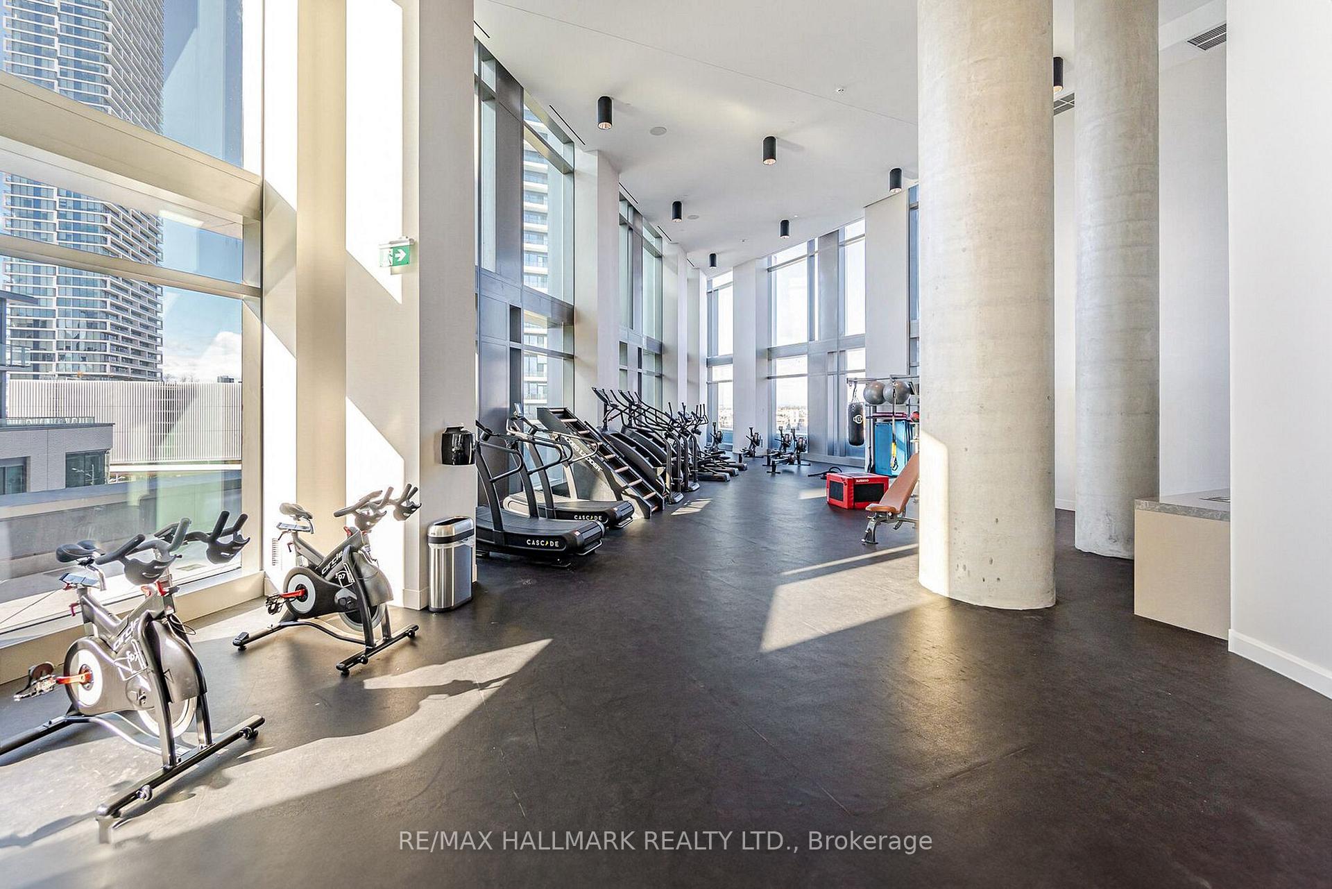 Photo 8 of Unit 517, 1000 Portage Parkway E, Vaughan, Vaughan Corporate Centre — HOMEH