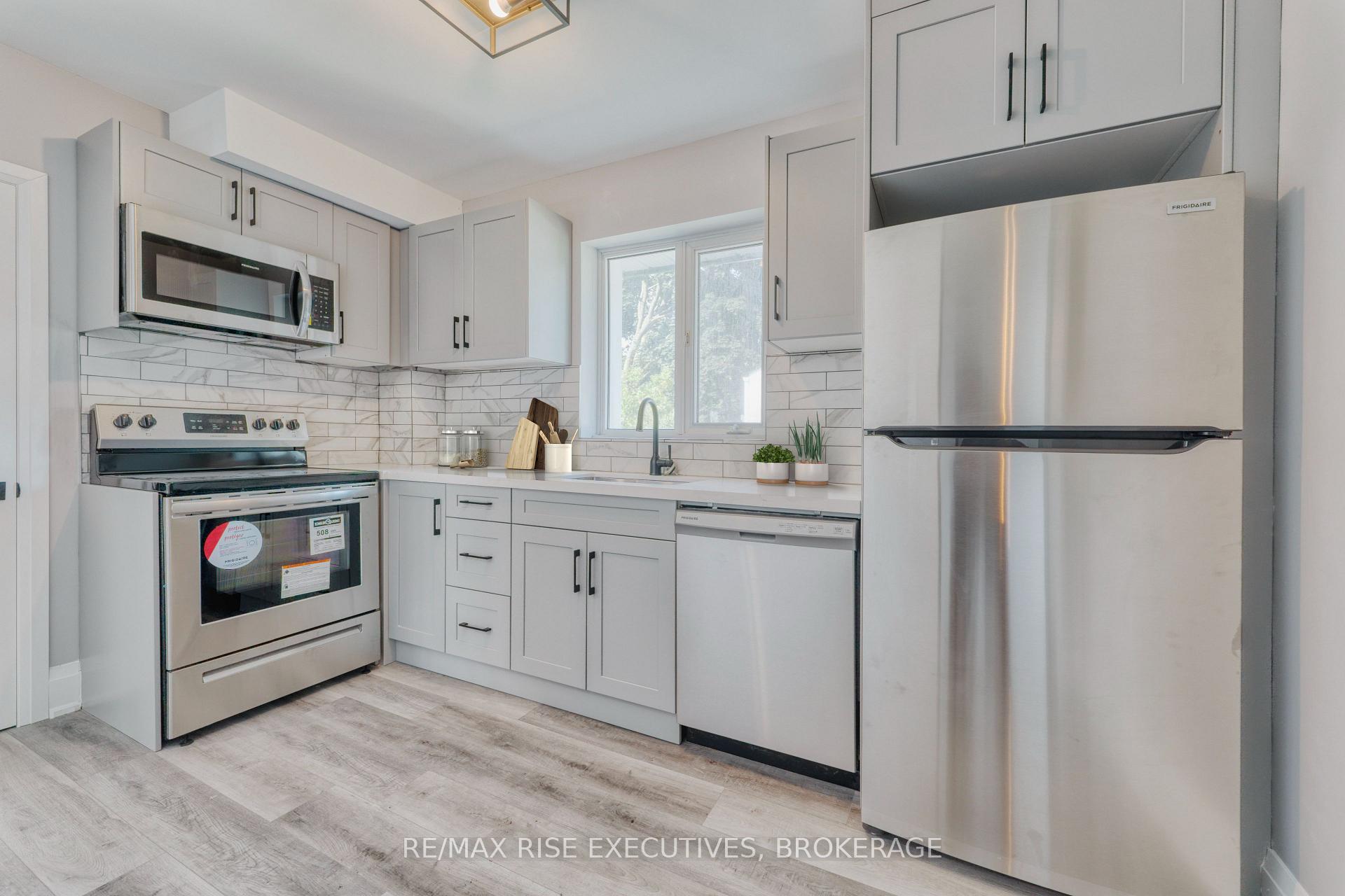 Photo 6 of Unit 3, 130 Carruthers Avenue, Kingston, Central City East — HOMEH