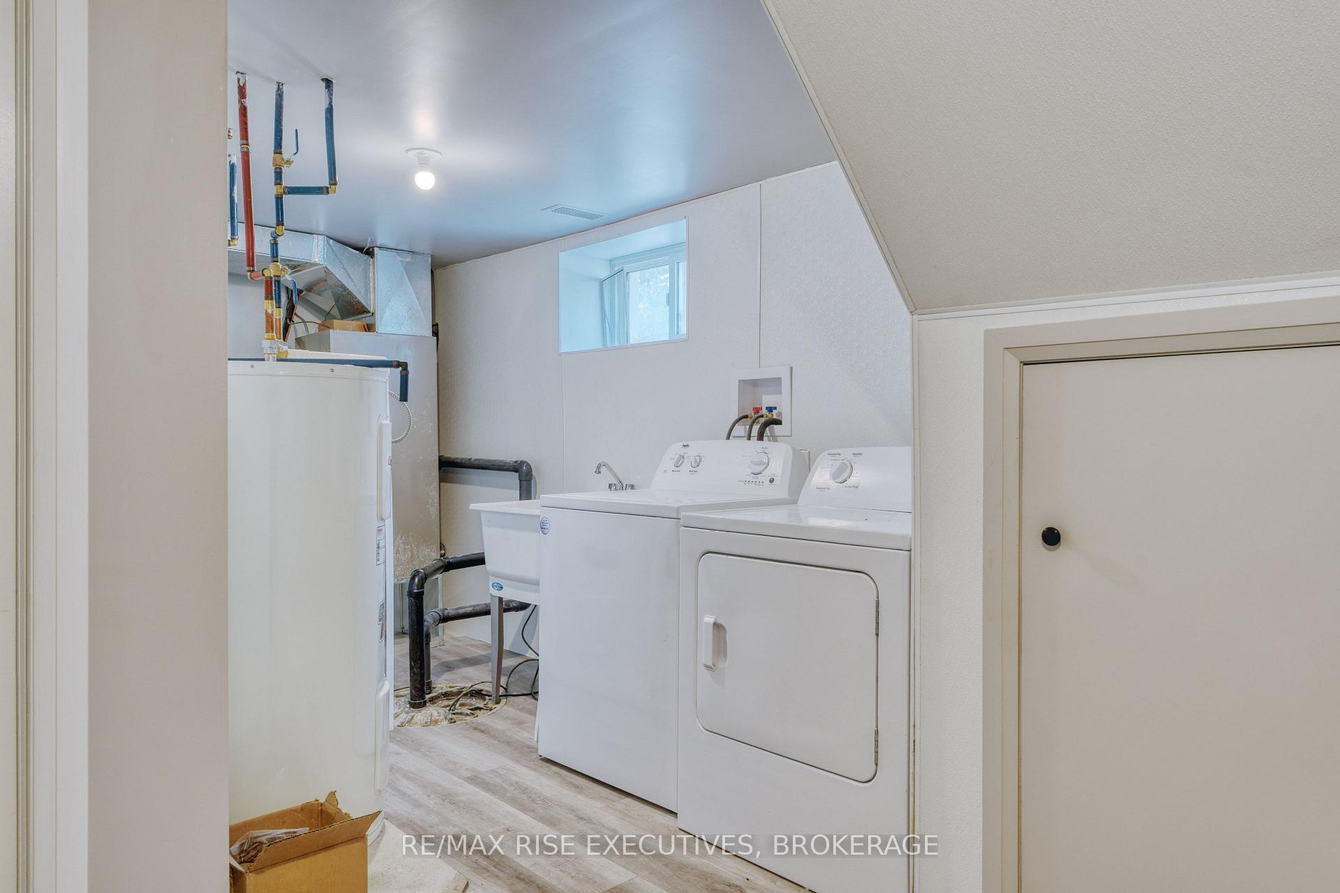 Photo 11 of Unit 3, 130 Carruthers Avenue, Kingston, Central City East — HOMEH