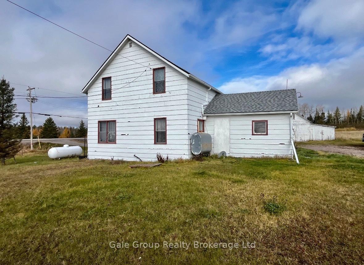Photo 3 of 2541 Highway 105, Kenora — HOMEH