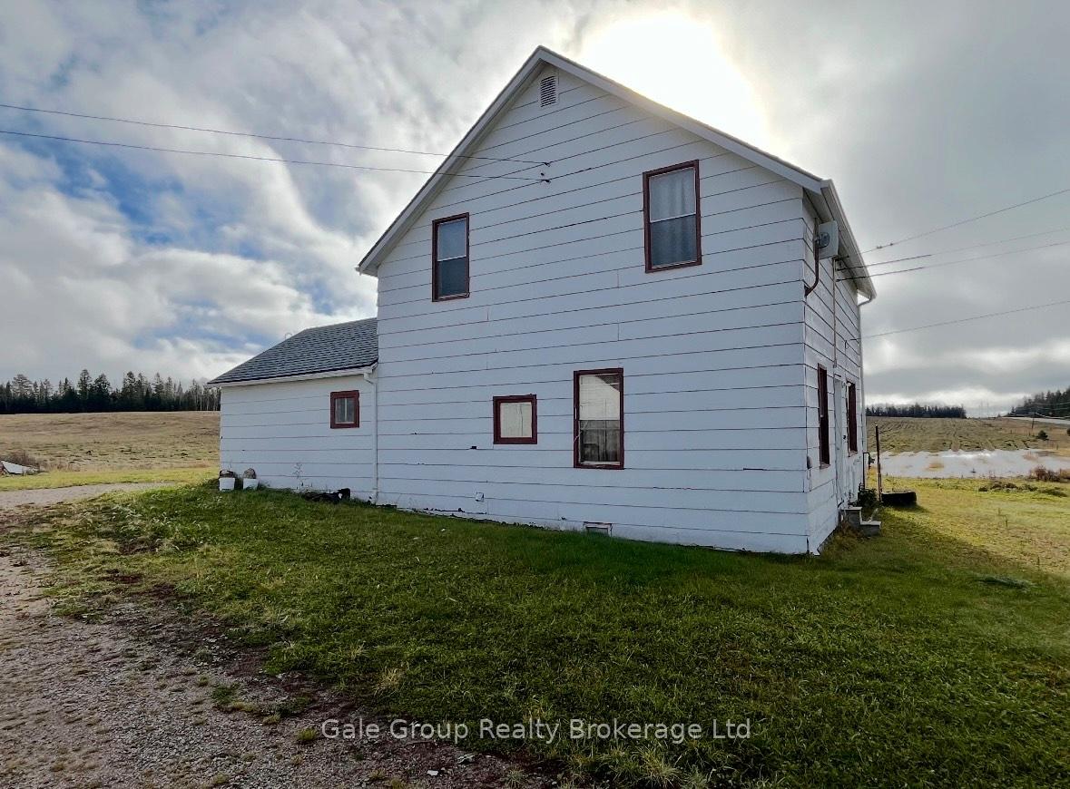 Photo 4 of 2541 Highway 105, Kenora — HOMEH
