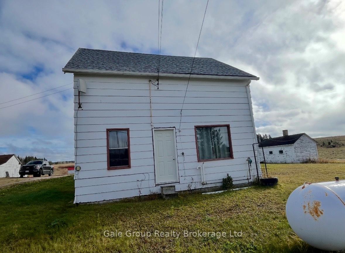 Photo 5 of 2541 Highway 105, Kenora — HOMEH