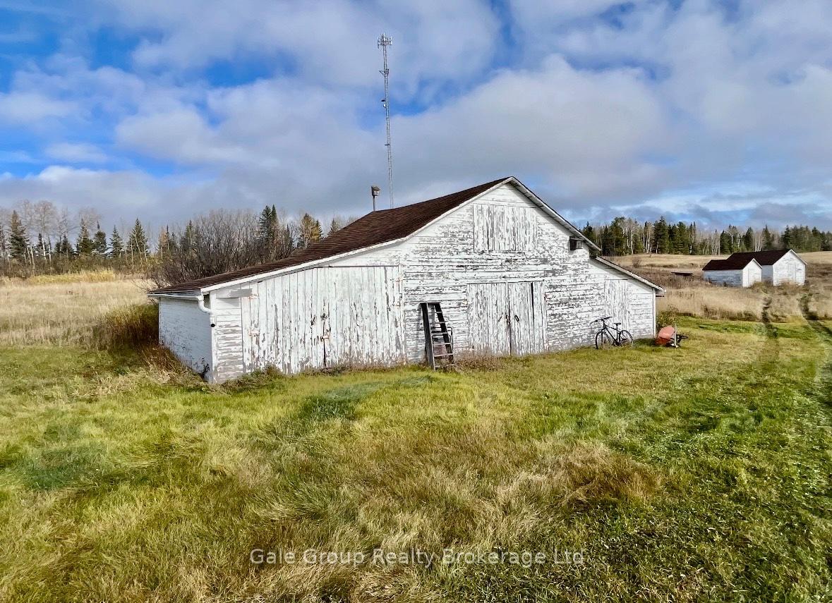 Photo 11 of 2541 Highway 105, Kenora — HOMEH