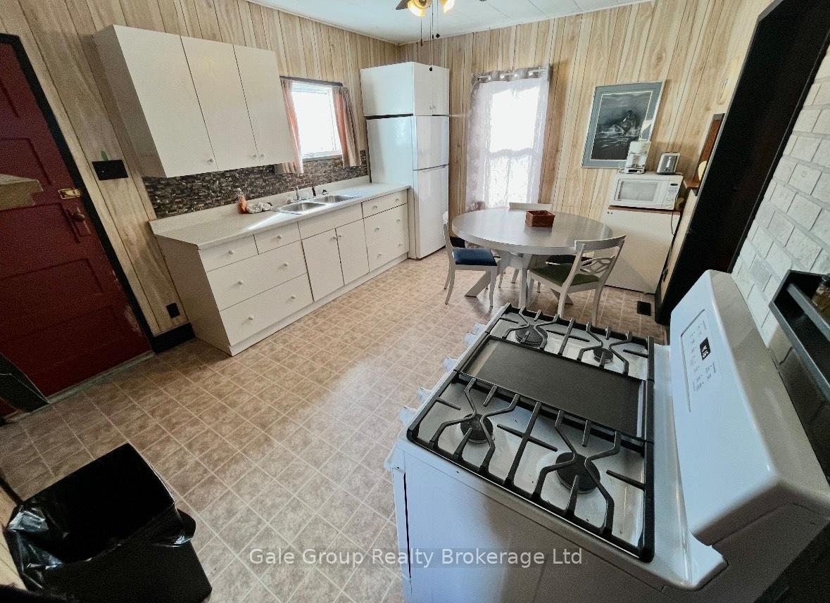 Photo 19 of 2541 Highway 105, Kenora — HOMEH