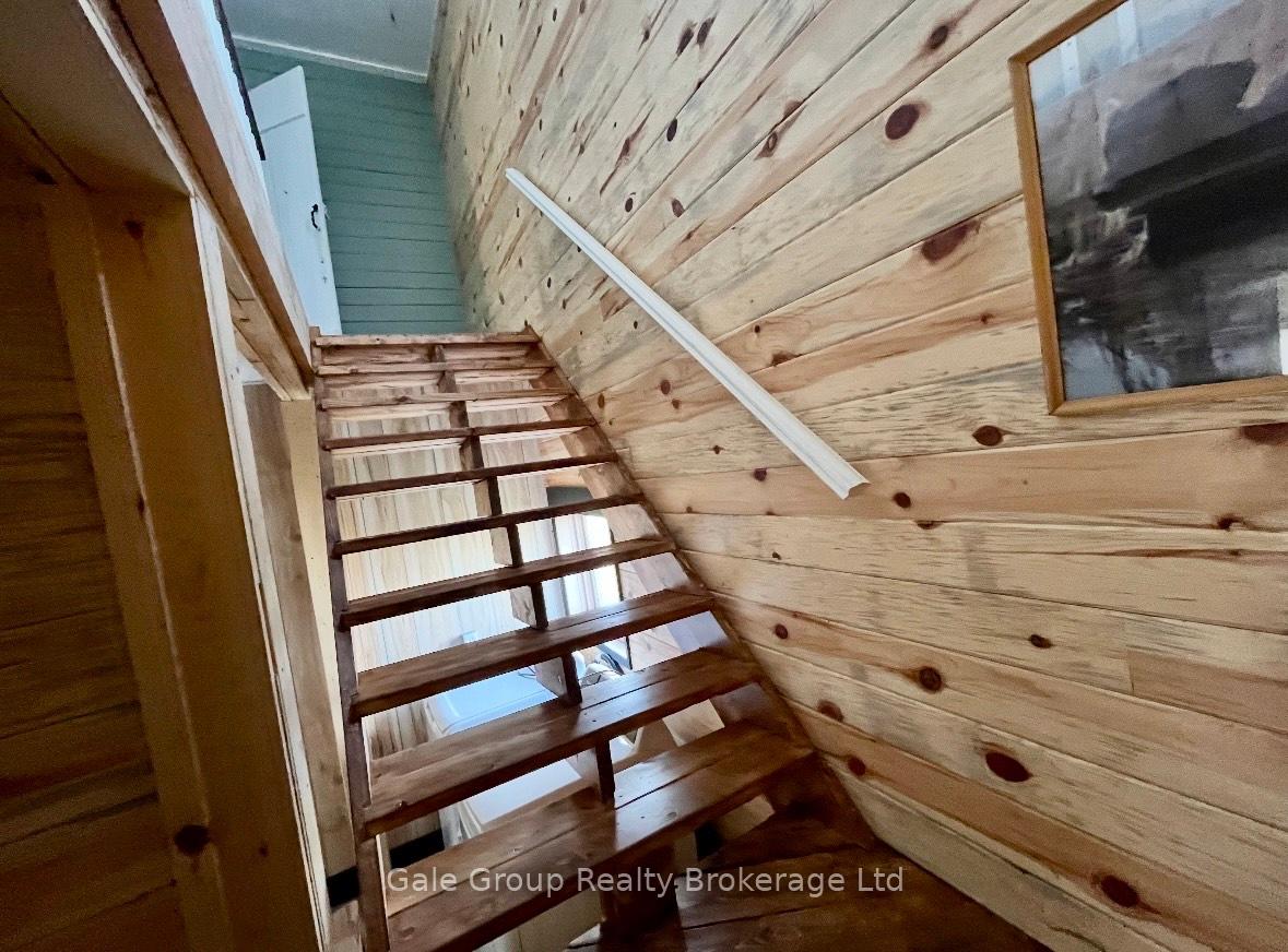 Photo 23 of 2541 Highway 105, Kenora — HOMEH