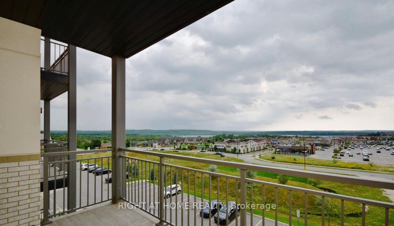Photo 2 of Unit 405, 299 Cundles Road E, Barrie, Alliance — HOMEH