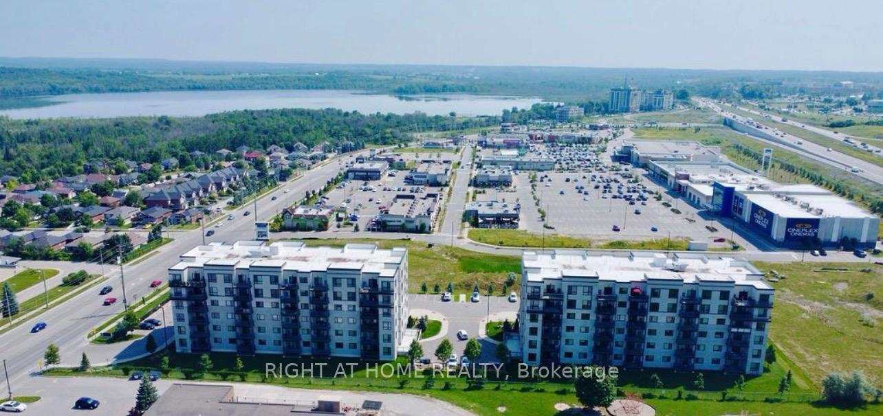 Photo 3 of Unit 405, 299 Cundles Road E, Barrie, Alliance — HOMEH