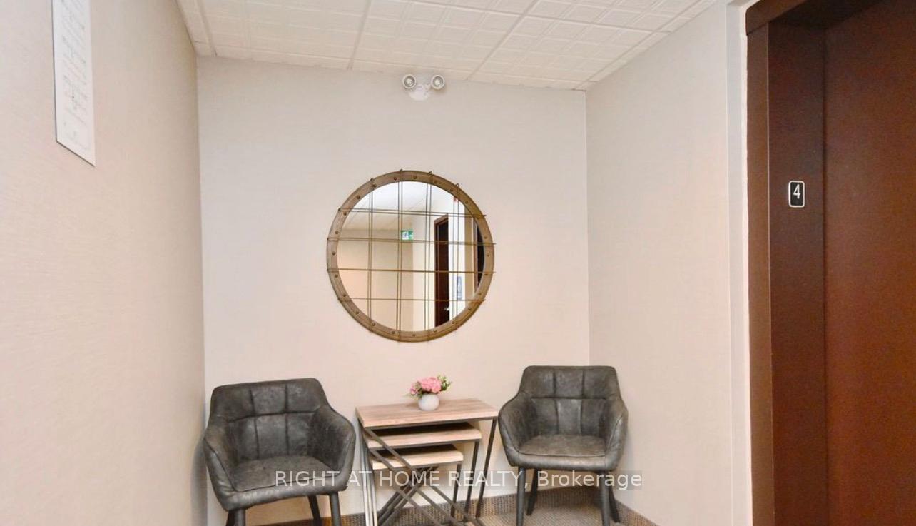 Photo 6 of Unit 405, 299 Cundles Road E, Barrie, Alliance — HOMEH