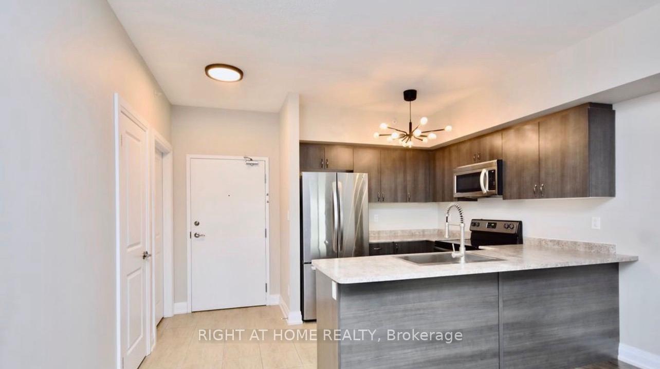 Photo 10 of Unit 405, 299 Cundles Road E, Barrie, Alliance — HOMEH