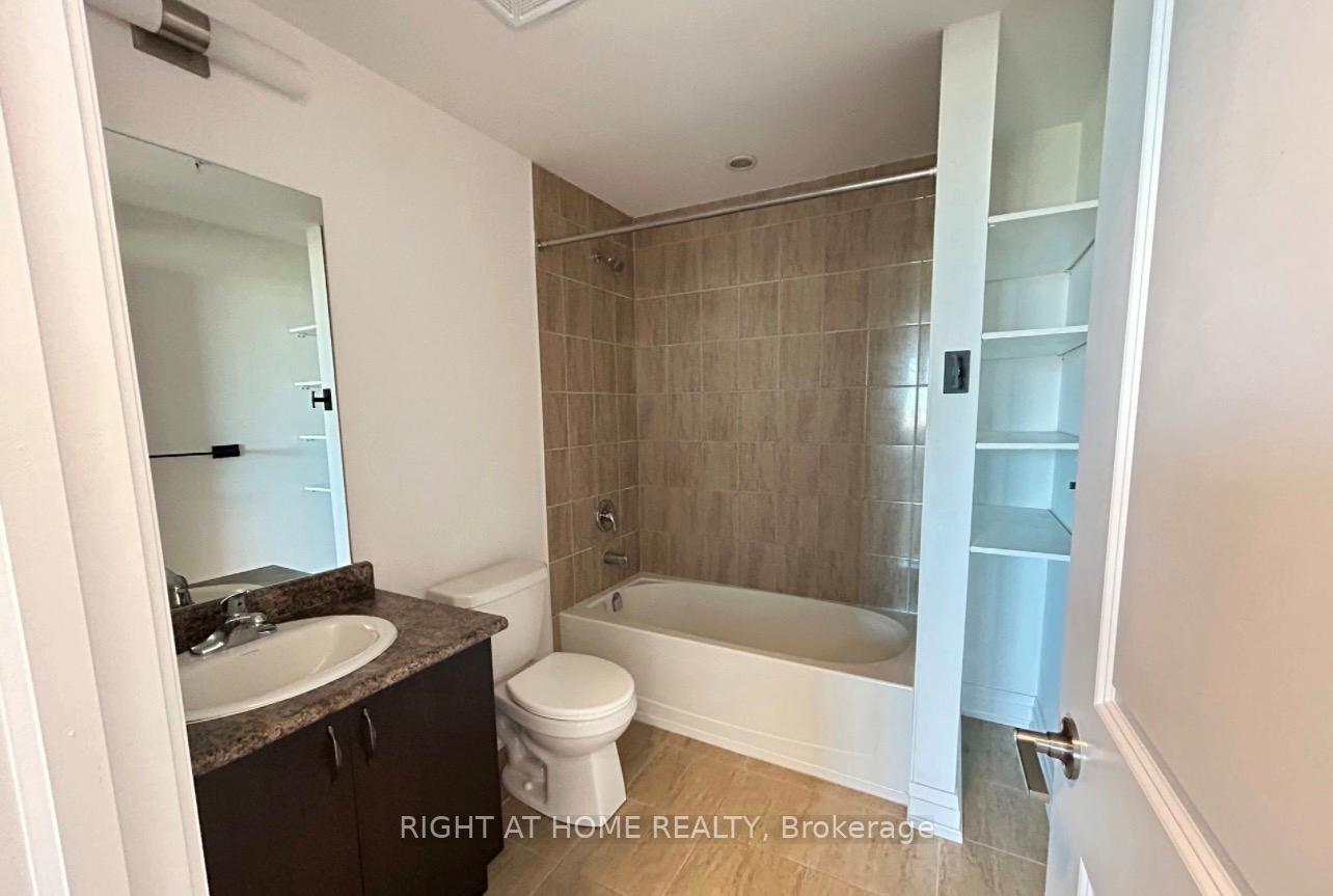 Photo 20 of Unit 405, 299 Cundles Road E, Barrie, Alliance — HOMEH