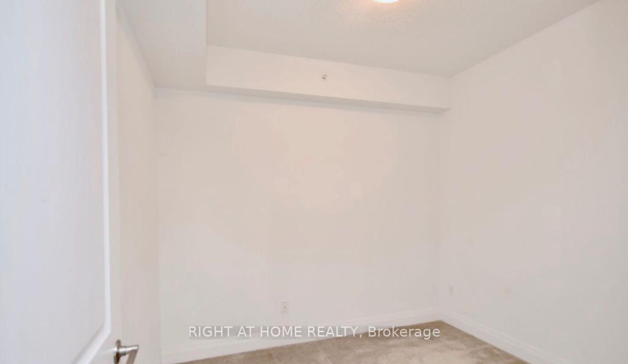 Photo 21 of Unit 405, 299 Cundles Road E, Barrie, Alliance — HOMEH