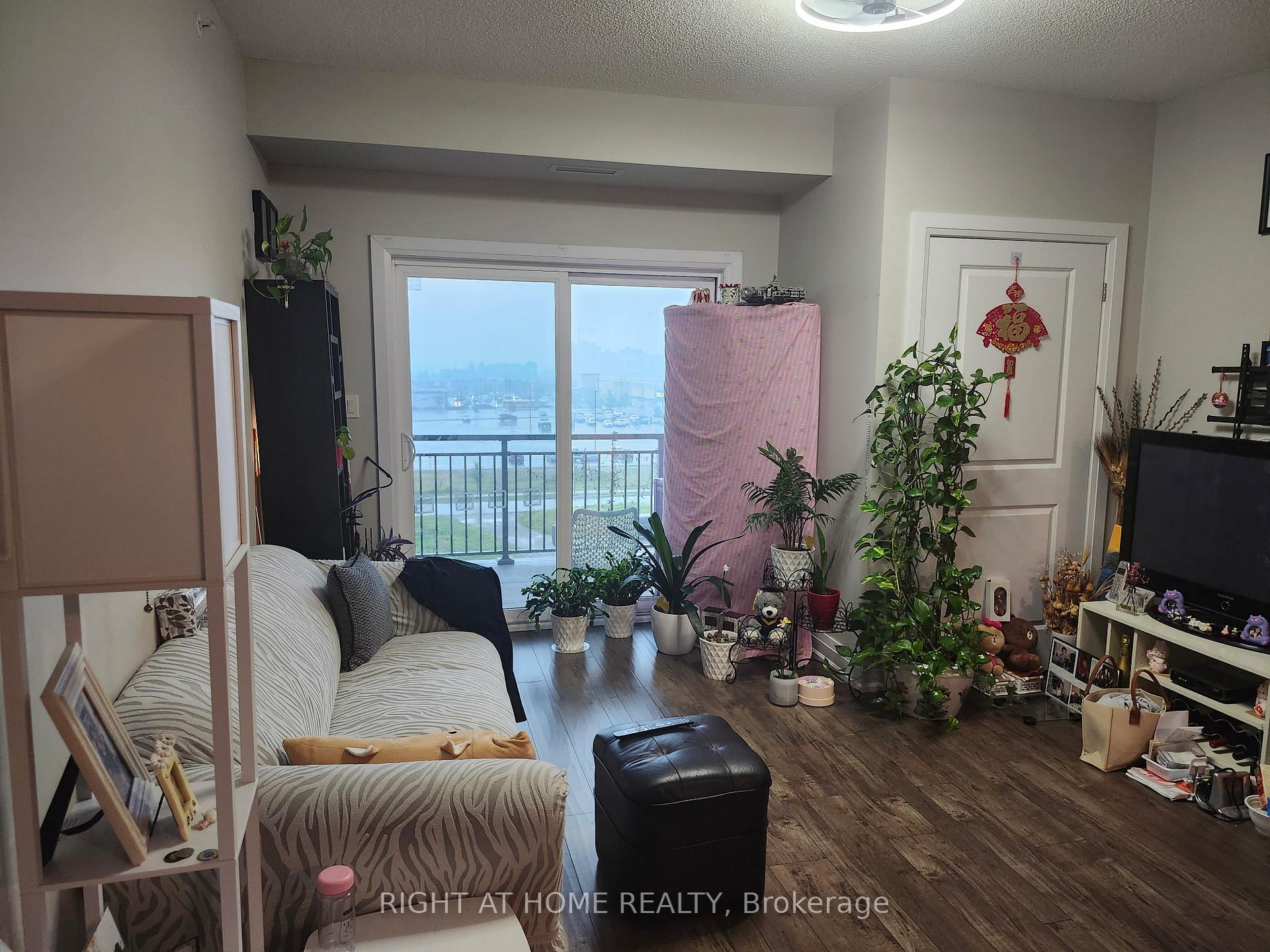 Photo 25 of Unit 405, 299 Cundles Road E, Barrie, Alliance — HOMEH