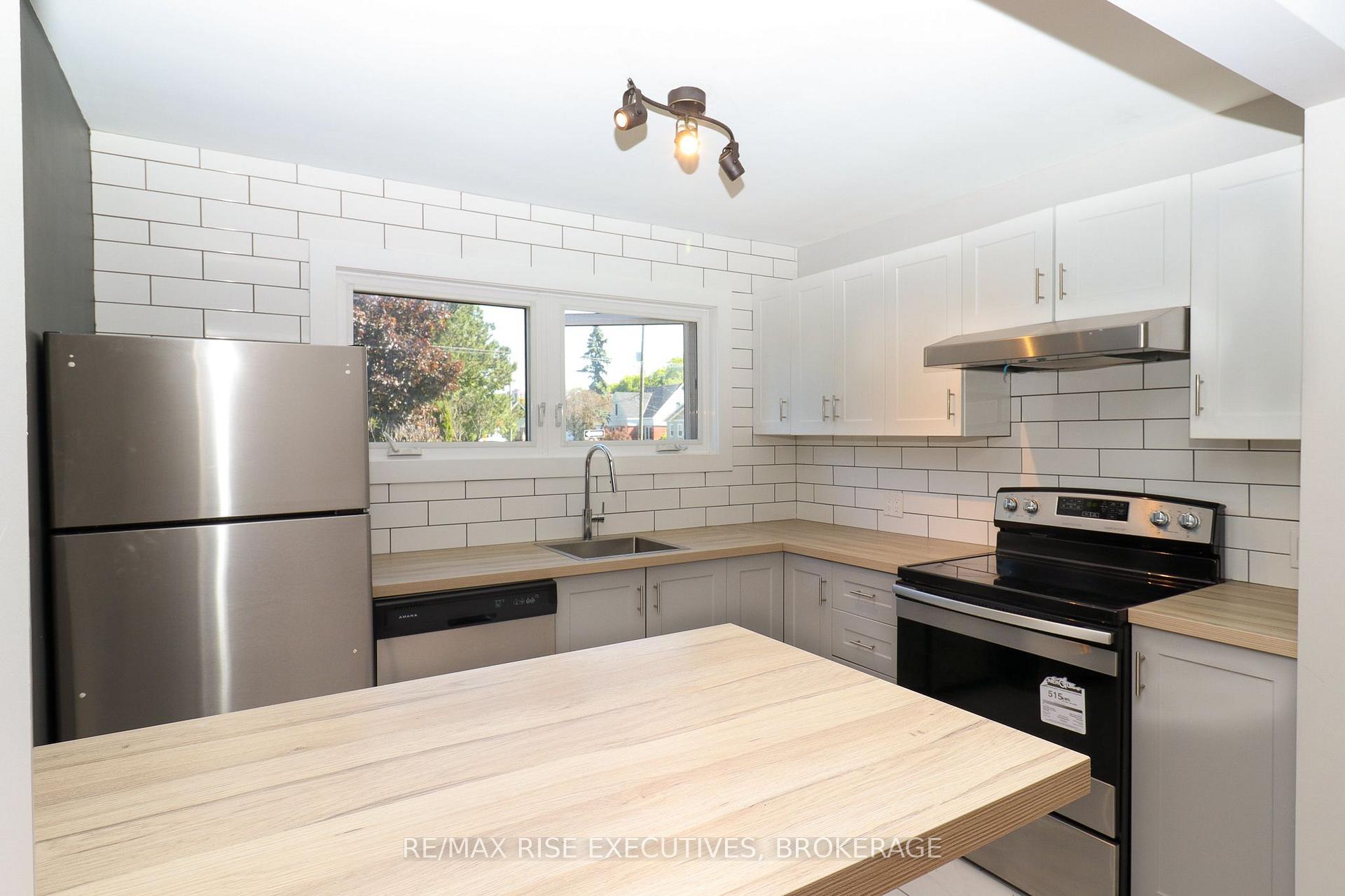 Photo 3 of Unit 1, 40 Helen Street, Kingston, Central City East — HOMEH