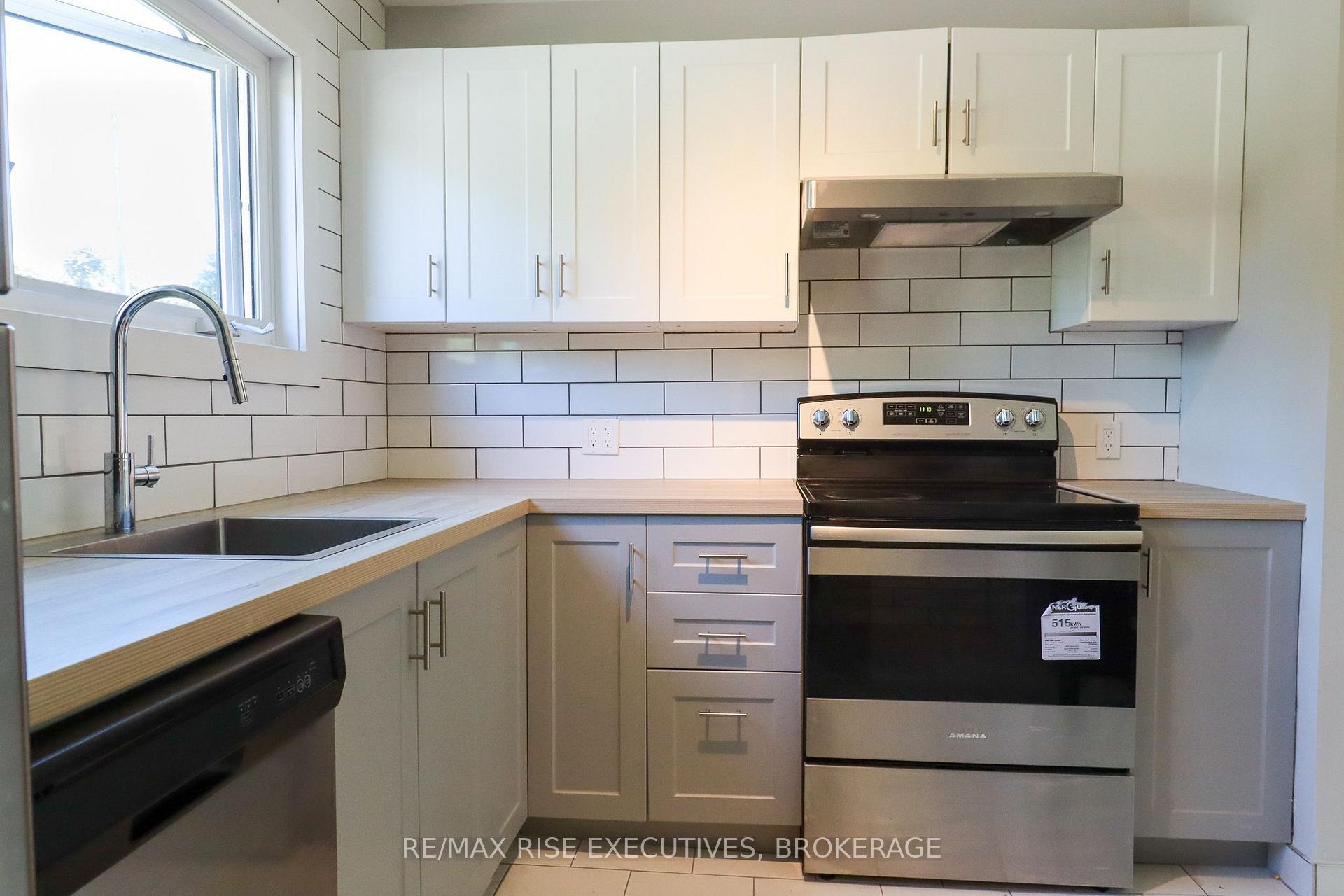 Photo 4 of Unit 1, 40 Helen Street, Kingston, Central City East — HOMEH