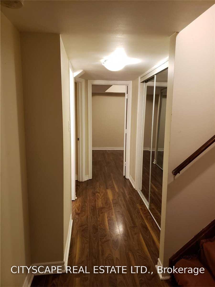 Photo 5 of 5483 Bellaggio Crescent, Mississauga, East Credit — HOMEH