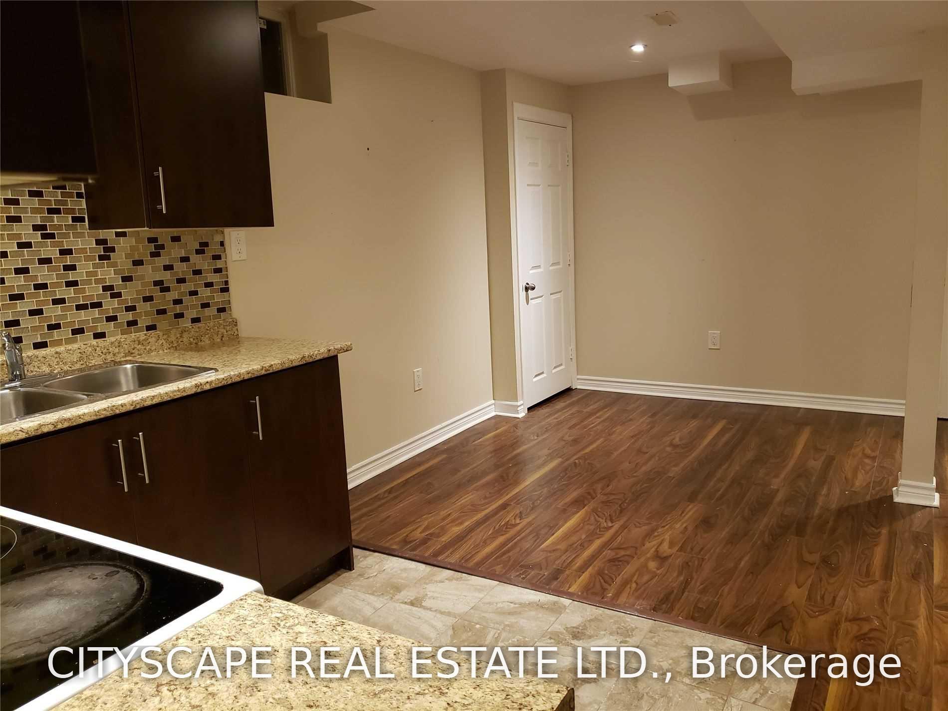 Photo 6 of 5483 Bellaggio Crescent, Mississauga, East Credit — HOMEH
