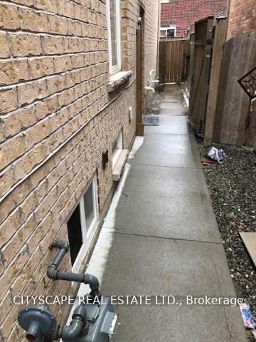 Photo 15 of 5483 Bellaggio Crescent, Mississauga, East Credit — HOMEH