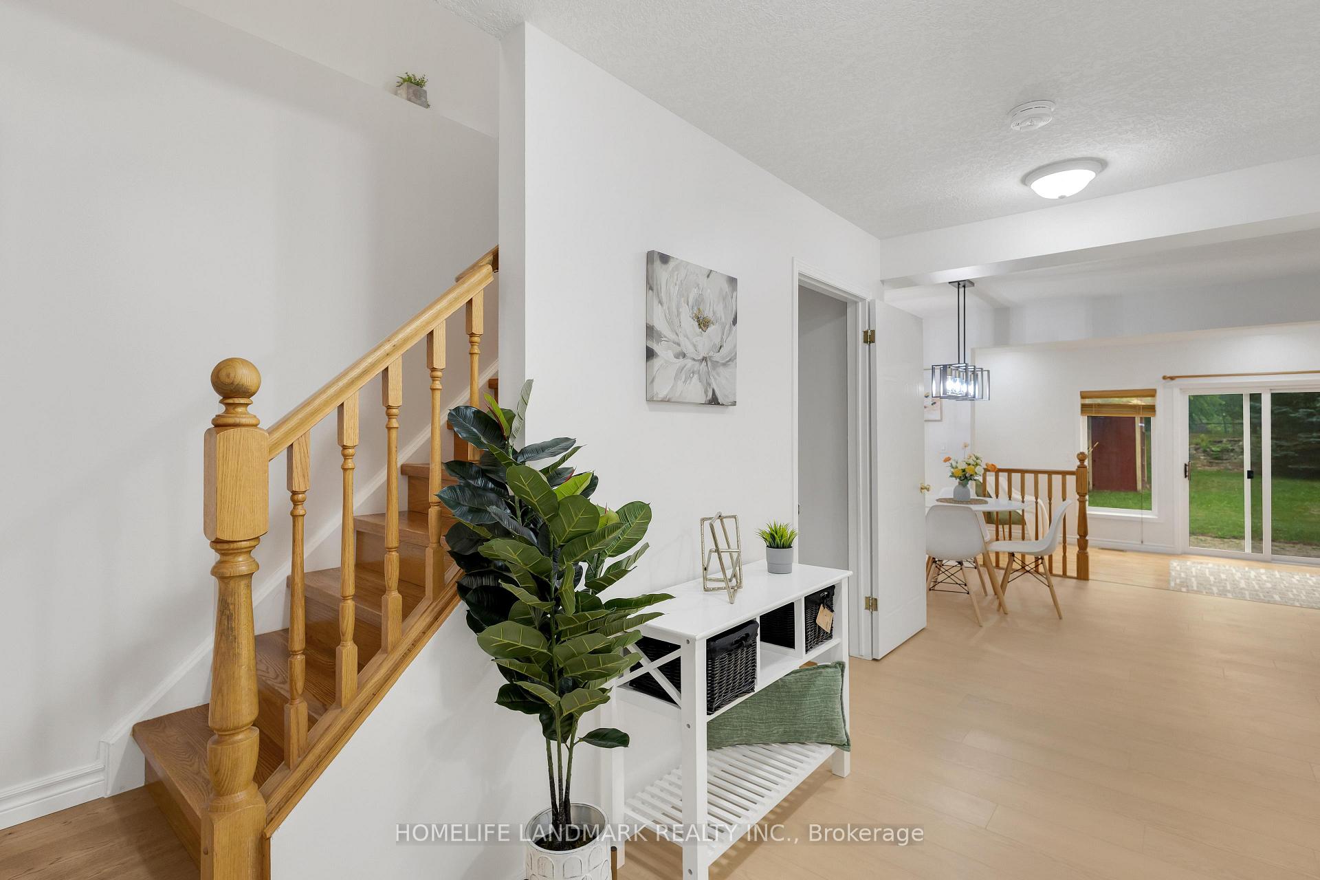 Photo 4 of 367 Havendale Crescent, Waterloo, Columbia Forest — HOMEH