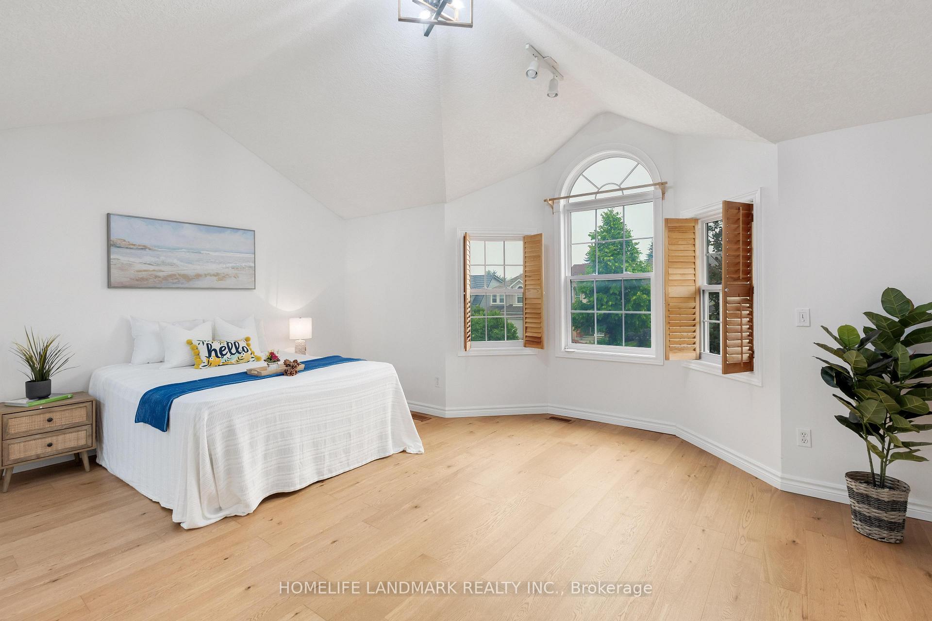 Photo 14 of 367 Havendale Crescent, Waterloo, Columbia Forest — HOMEH