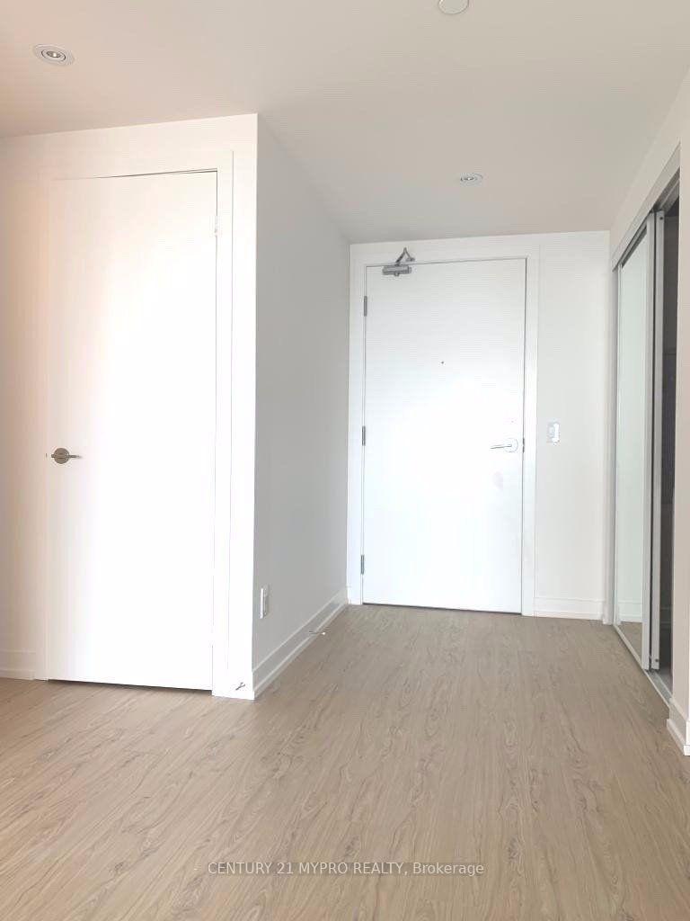 Photo 7 of Unit 525, 85 Wood Street, Toronto, Church-Yonge Corridor — HOMEH
