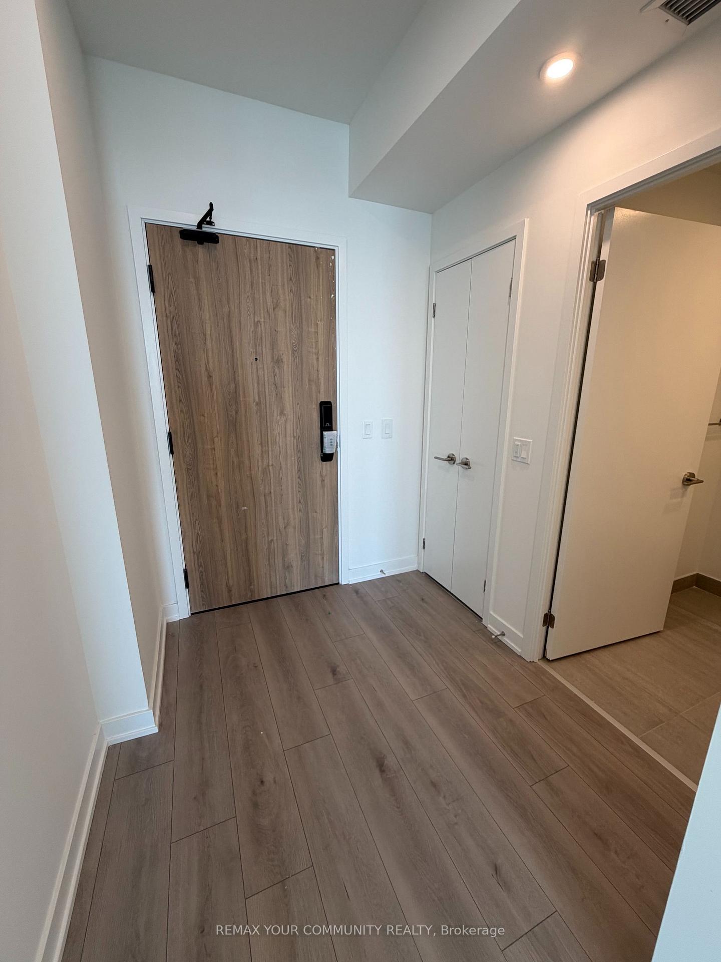 Photo 4 of Unit 2901, 1 Fairview Road E, Mississauga, Mississauga Valleys — HOMEH
