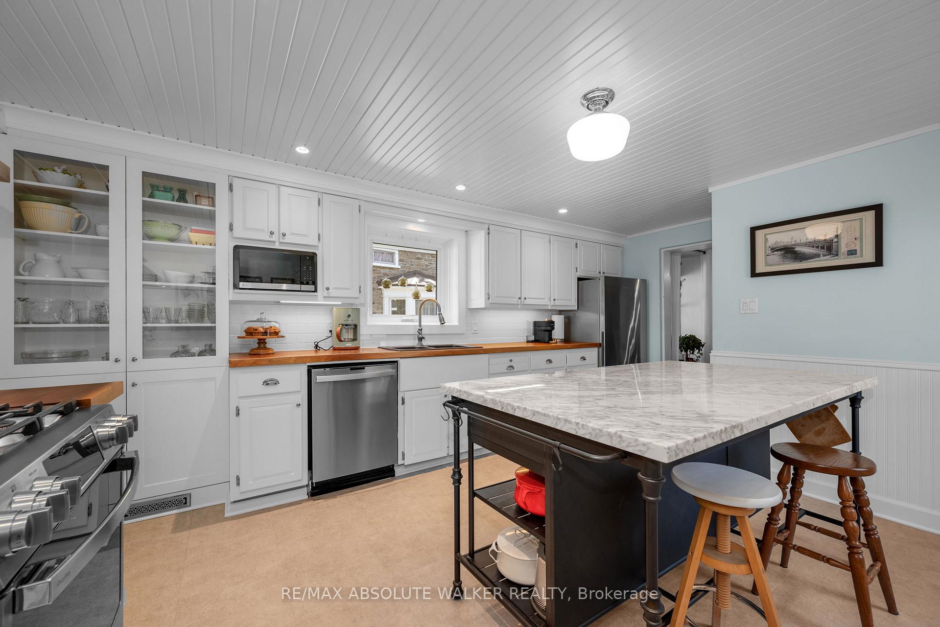 Photo 15 of 652 Henry Street W, Prescott, Prescott — HOMEH