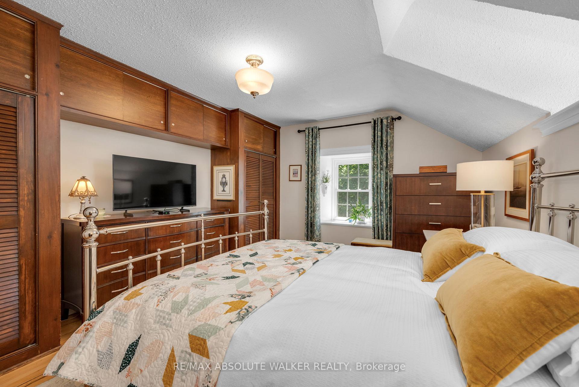 Photo 21 of 652 Henry Street W, Prescott, Prescott — HOMEH