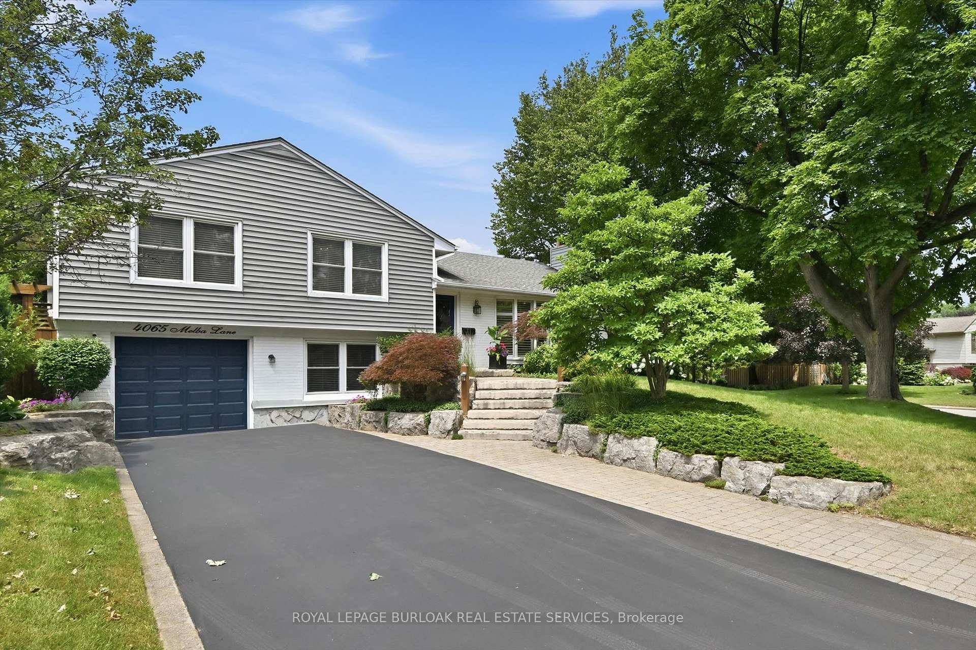 Photo 1 of 4065 Melba Lane, Burlington, Shoreacres — HOMEH
