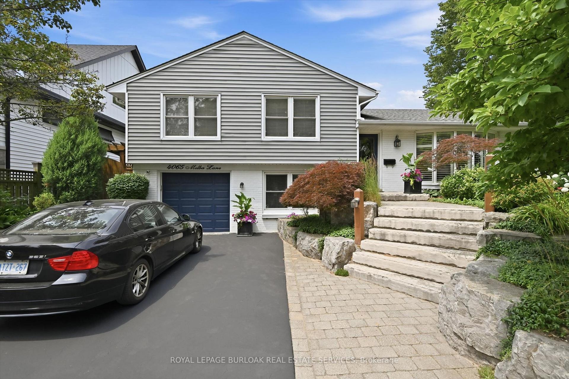Photo 2 of 4065 Melba Lane, Burlington, Shoreacres — HOMEH