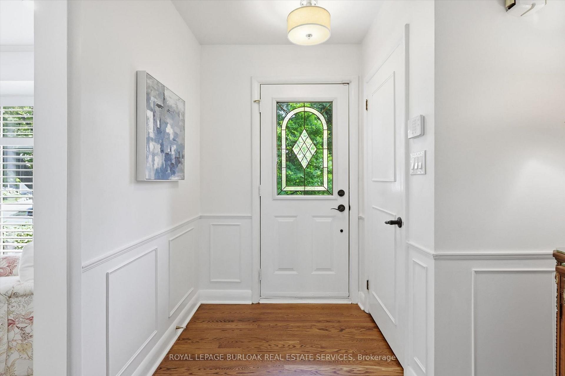 Photo 5 of 4065 Melba Lane, Burlington, Shoreacres — HOMEH