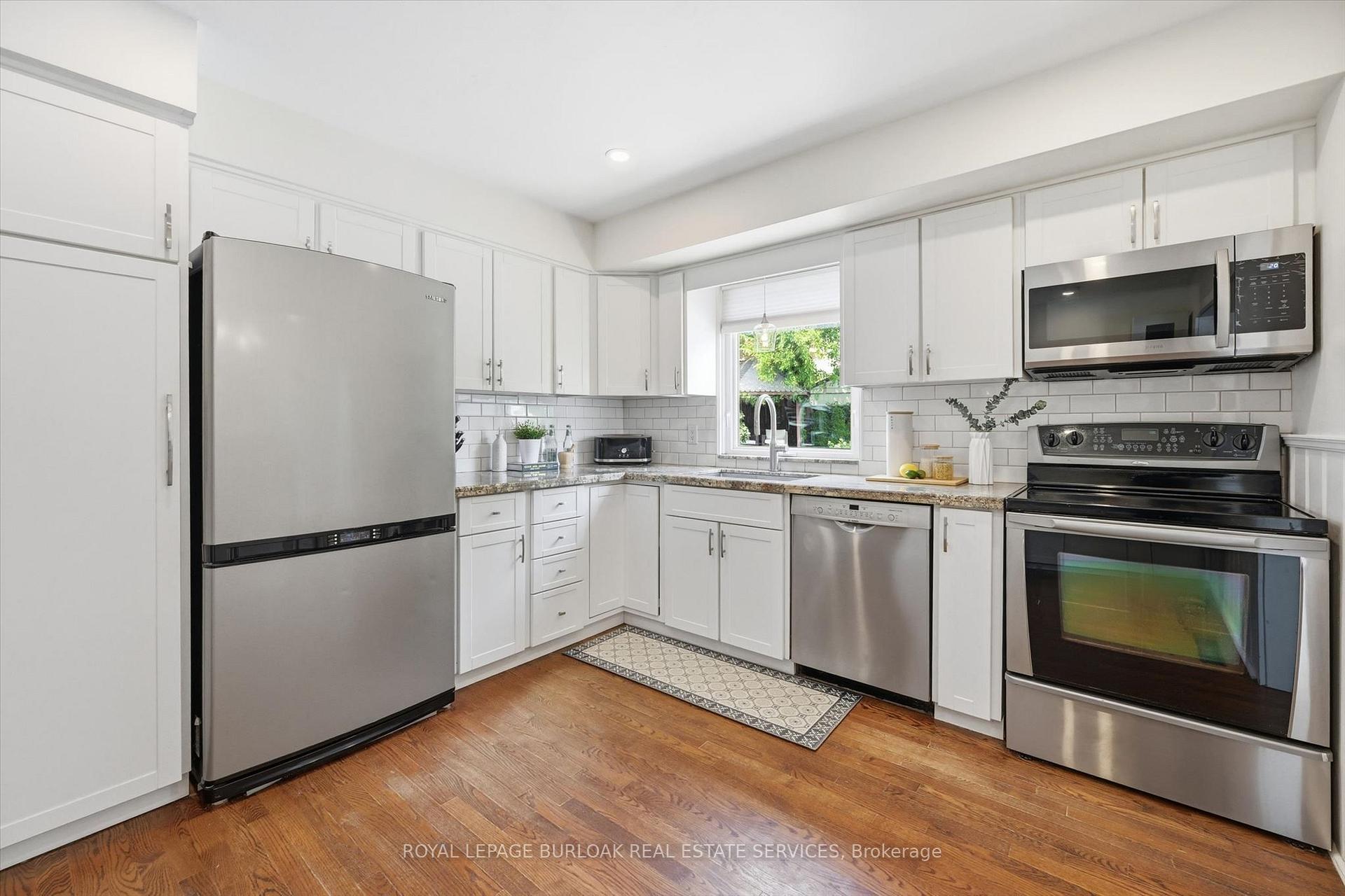 Photo 14 of 4065 Melba Lane, Burlington, Shoreacres — HOMEH