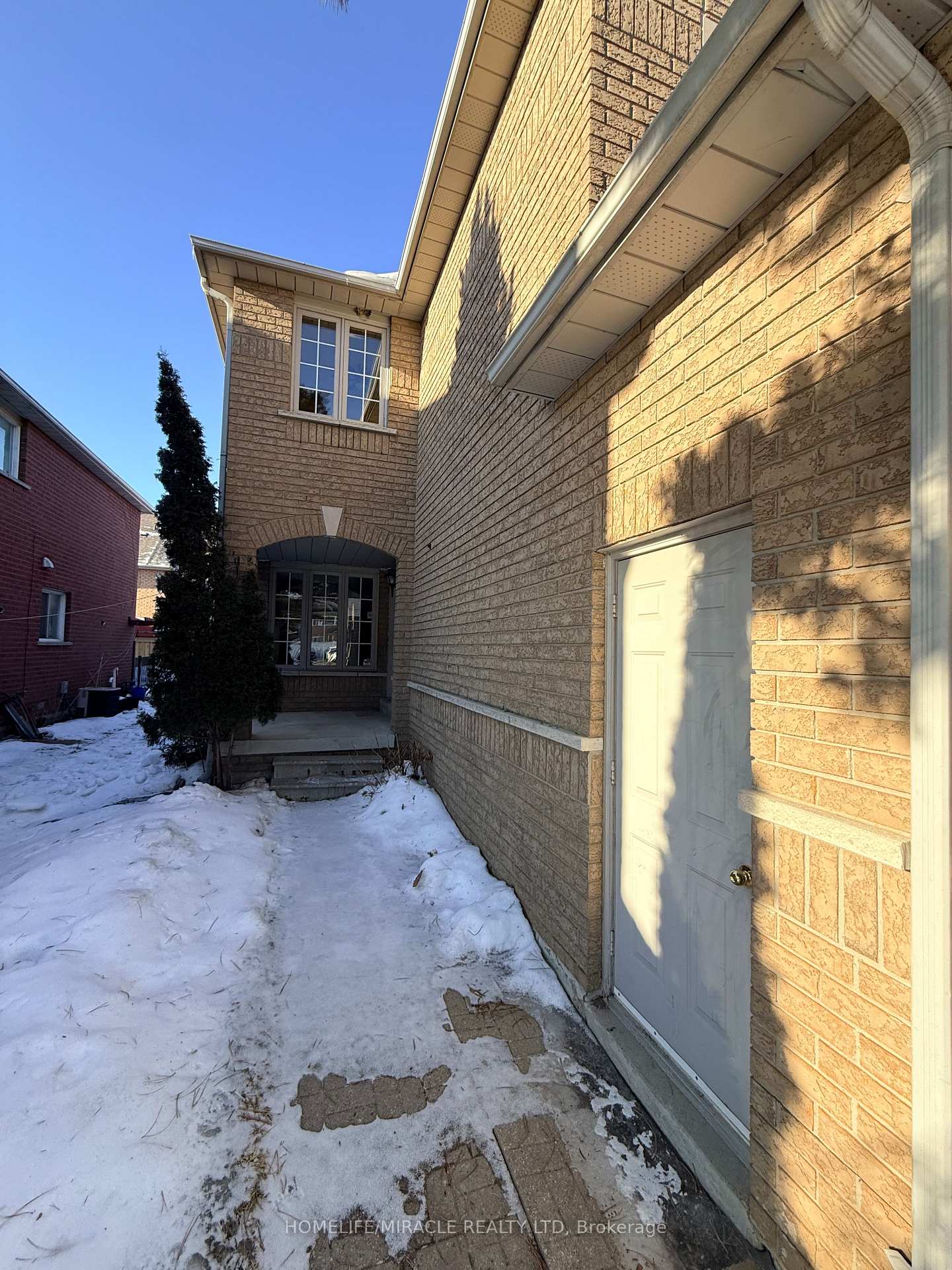 Photo 43 of 137 Pressed Brick Drive, Brampton, Brampton North — HOMEH