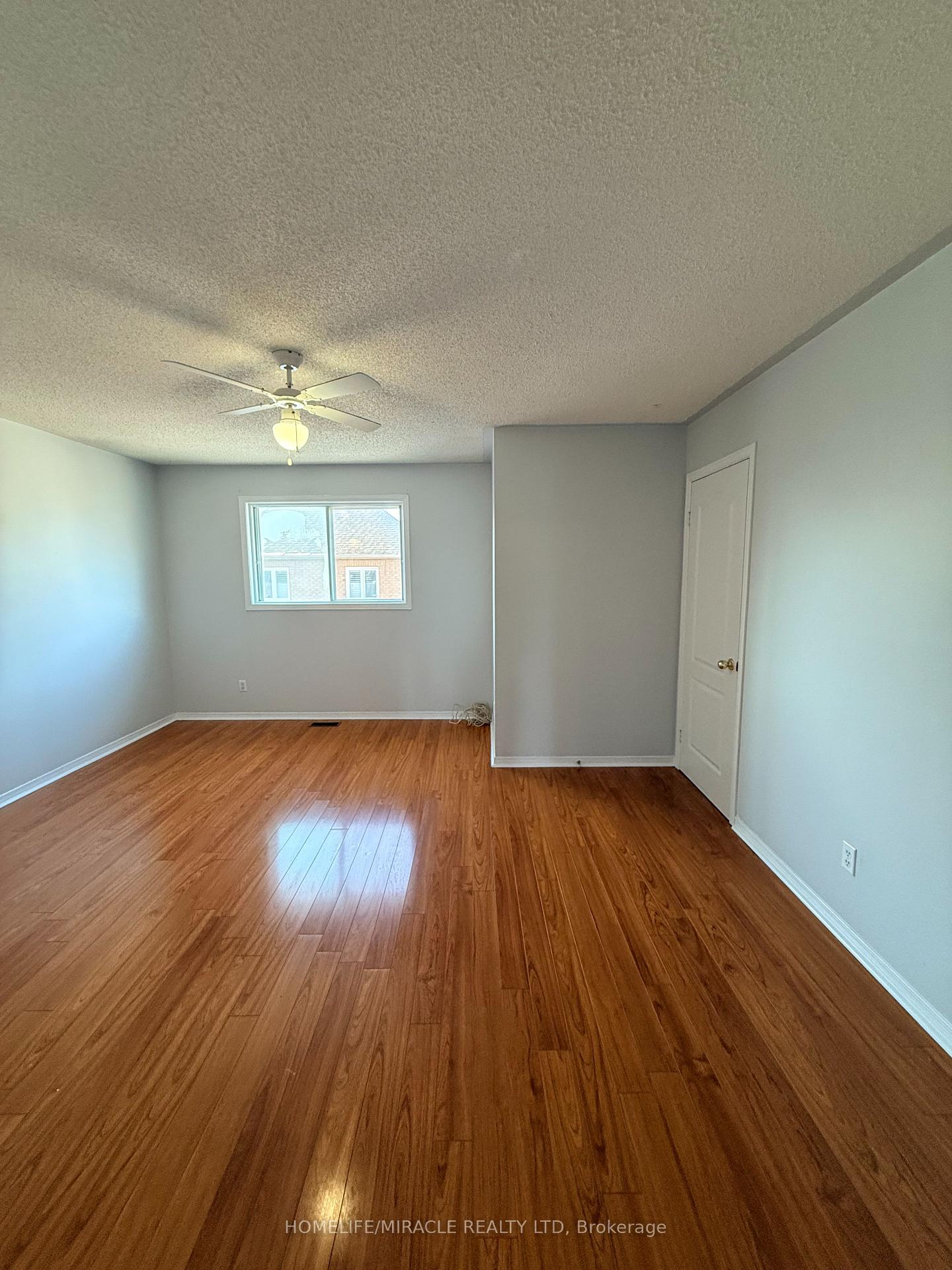 Photo 29 of 137 Pressed Brick Drive, Brampton, Brampton North — HOMEH